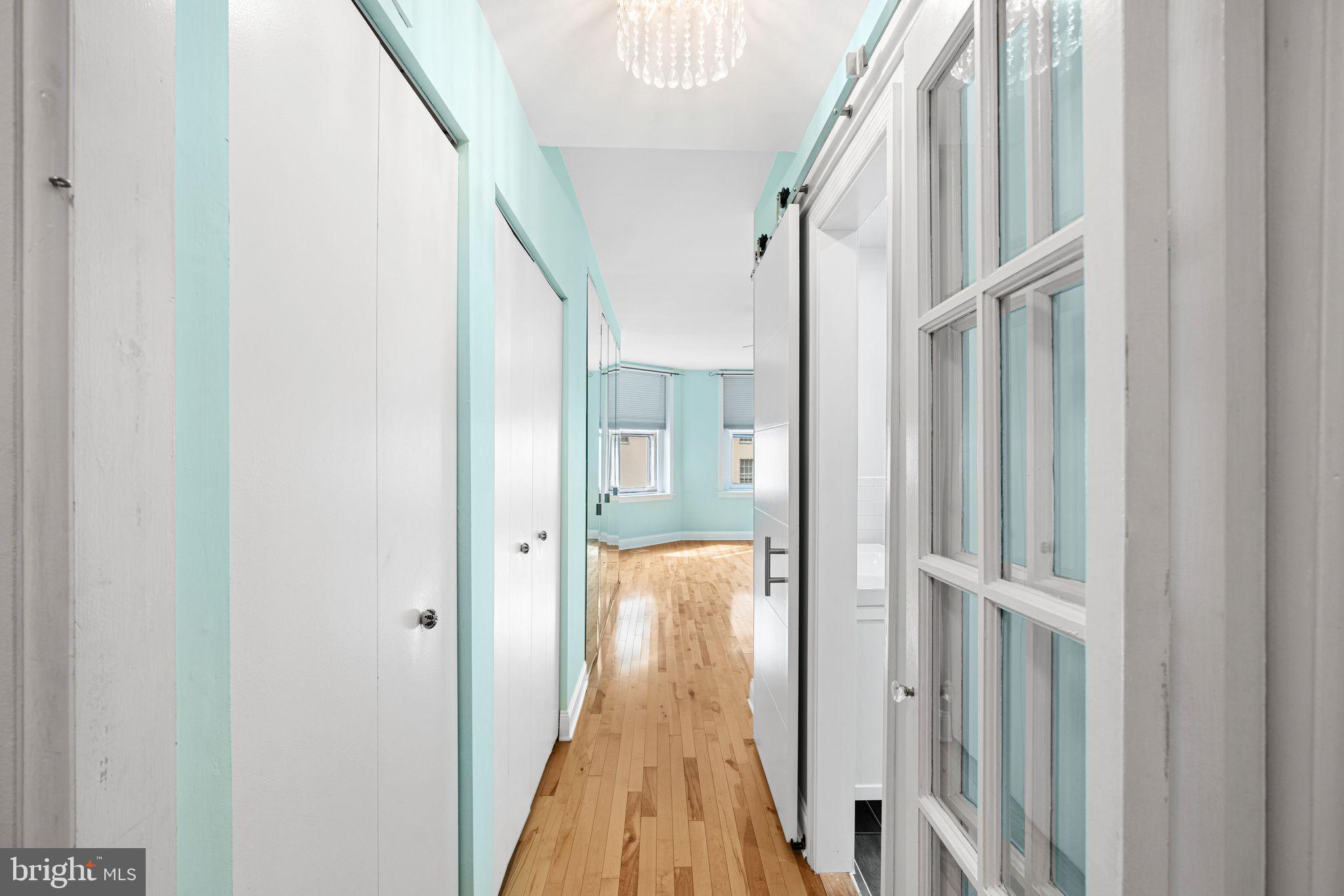 SOCIETY HILL - Residential