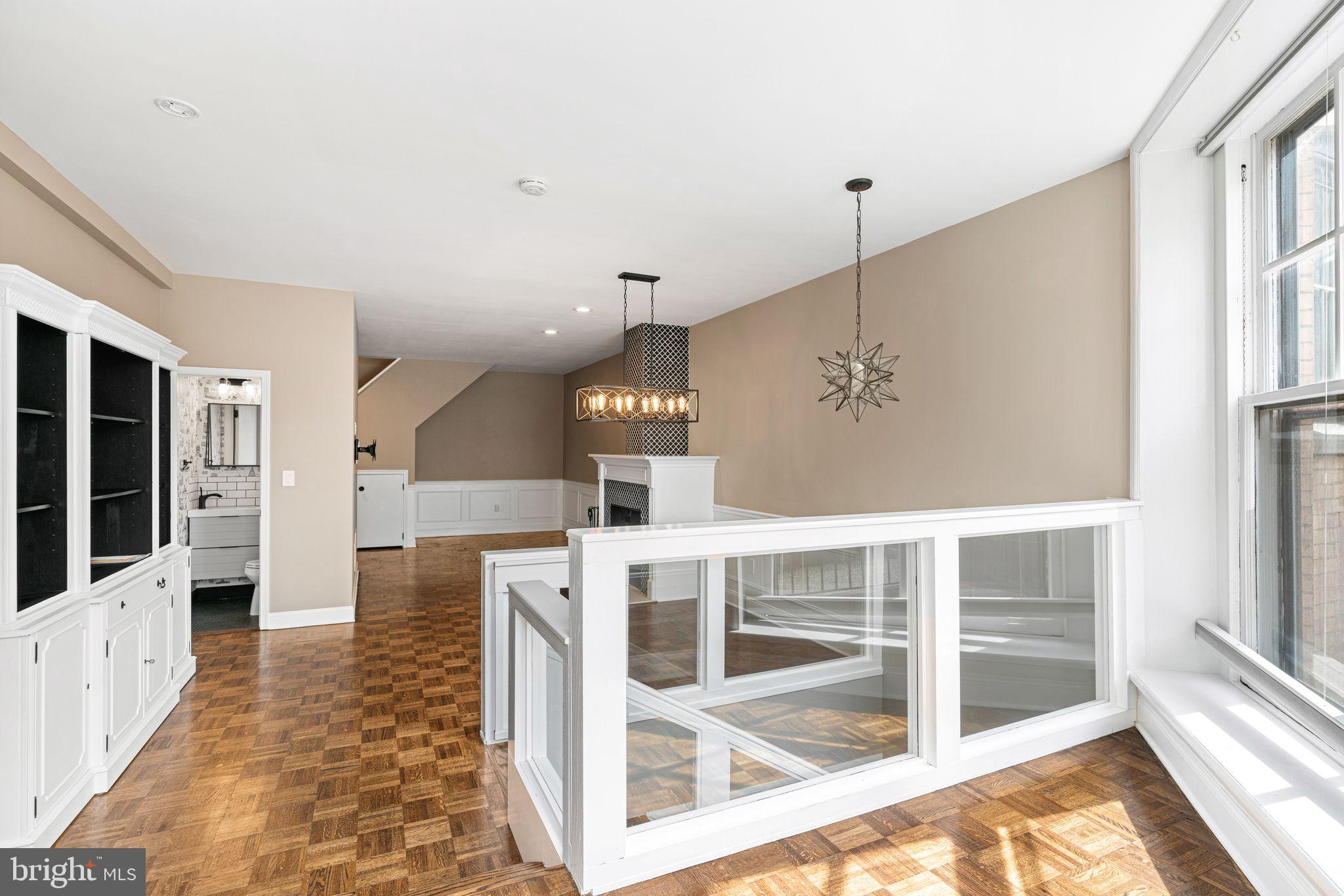 SOCIETY HILL - Residential