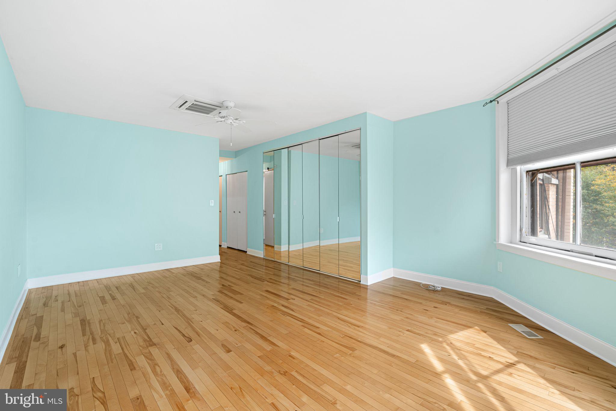 SOCIETY HILL - Residential