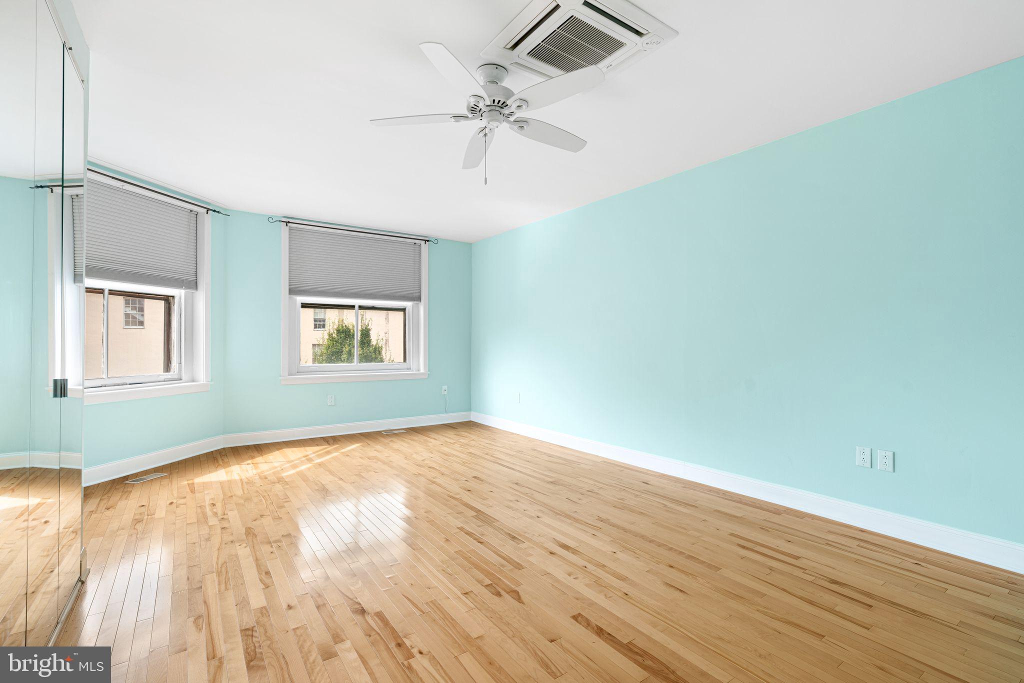 SOCIETY HILL - Residential