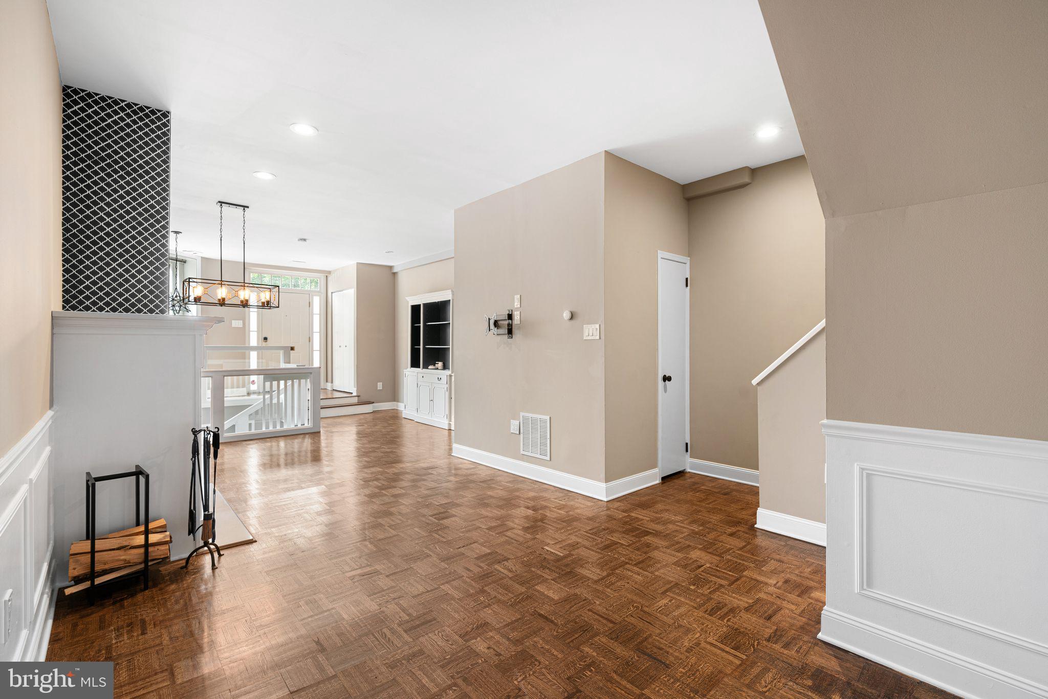 SOCIETY HILL - Residential