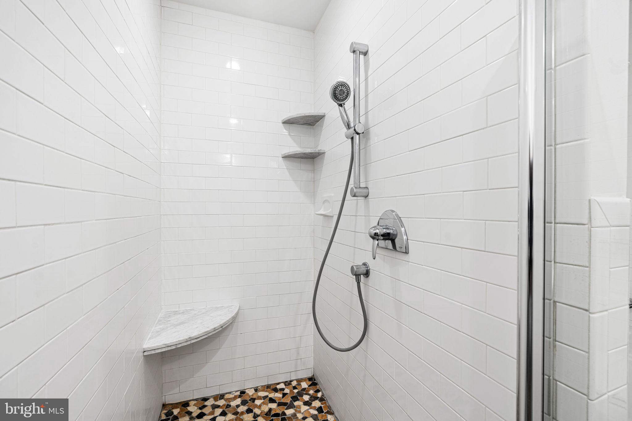 SOCIETY HILL - Residential