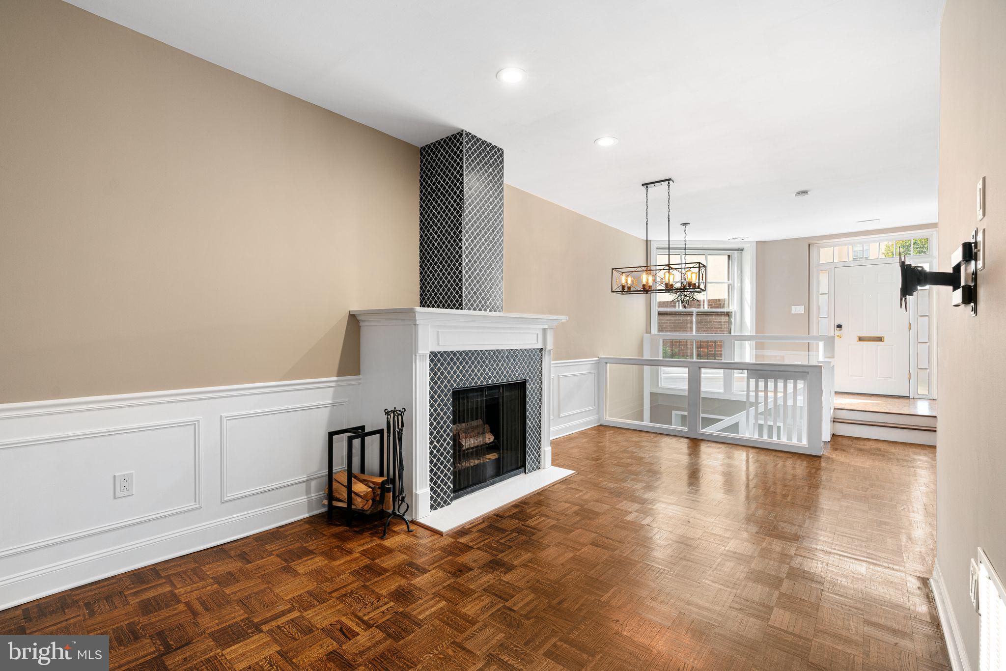 SOCIETY HILL - Residential