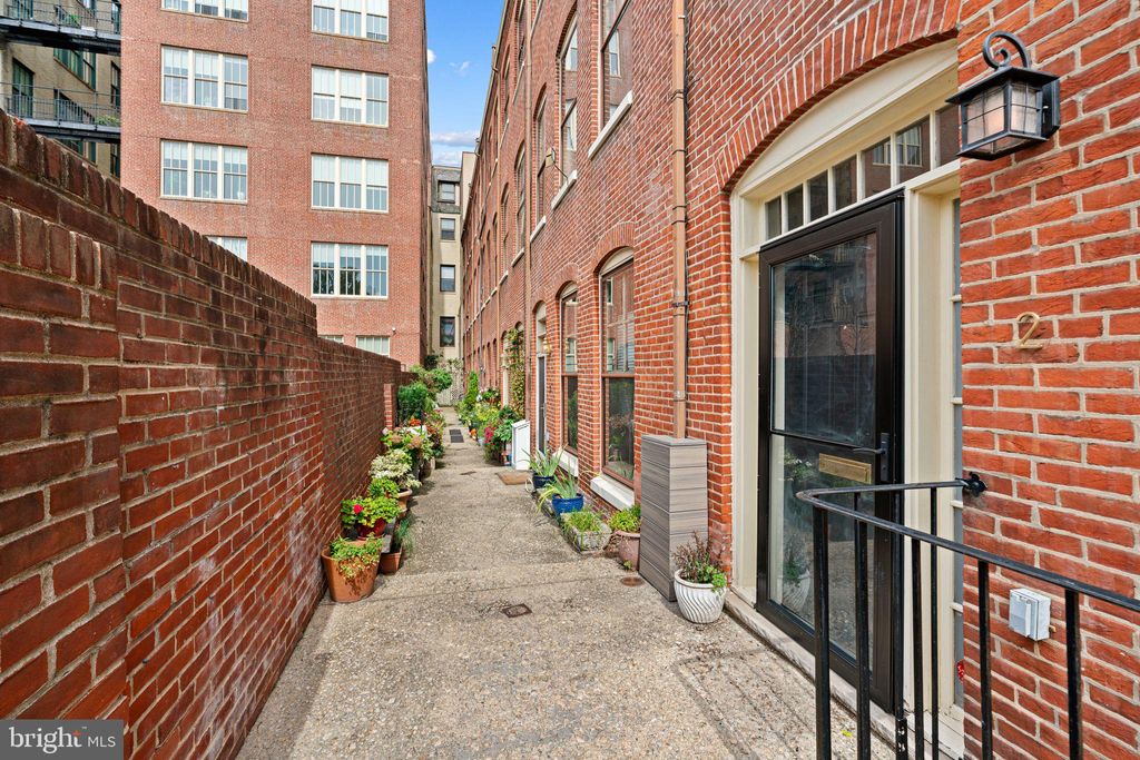 Photo of 2 Willings Alley Mews, PHILADELPHIA, PA 19106 (MLS # PAPH2541684)