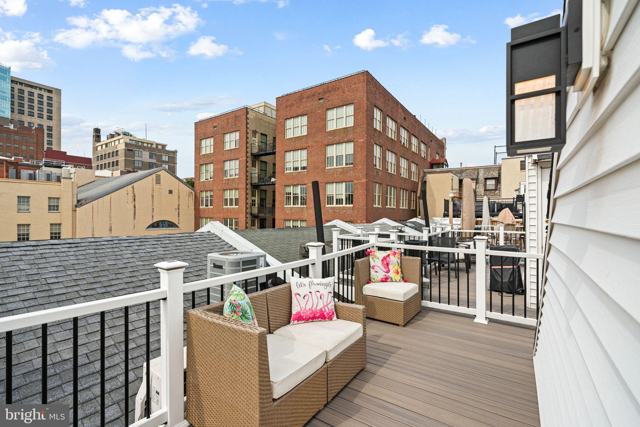 SOCIETY HILL - Residential