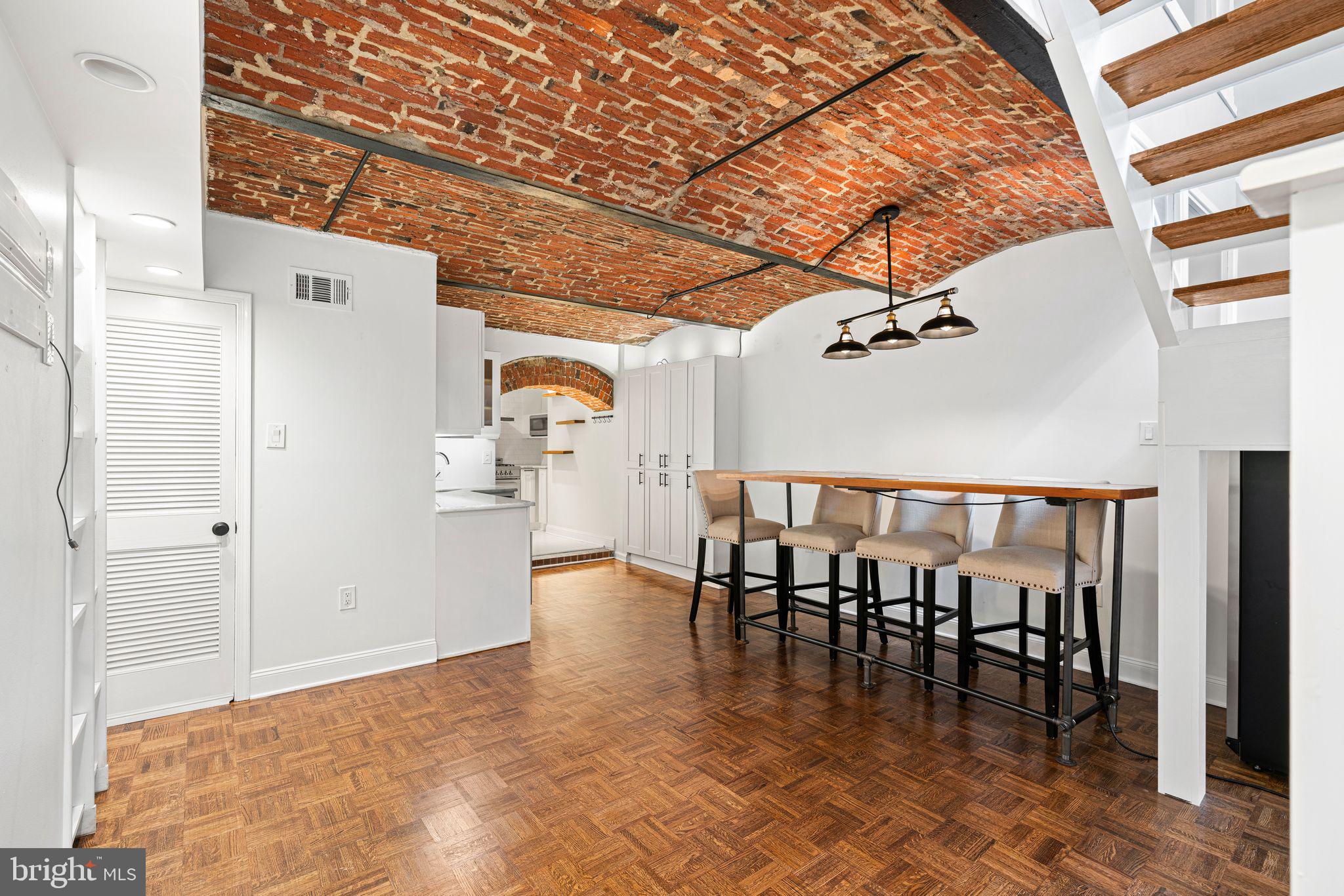 SOCIETY HILL - Residential