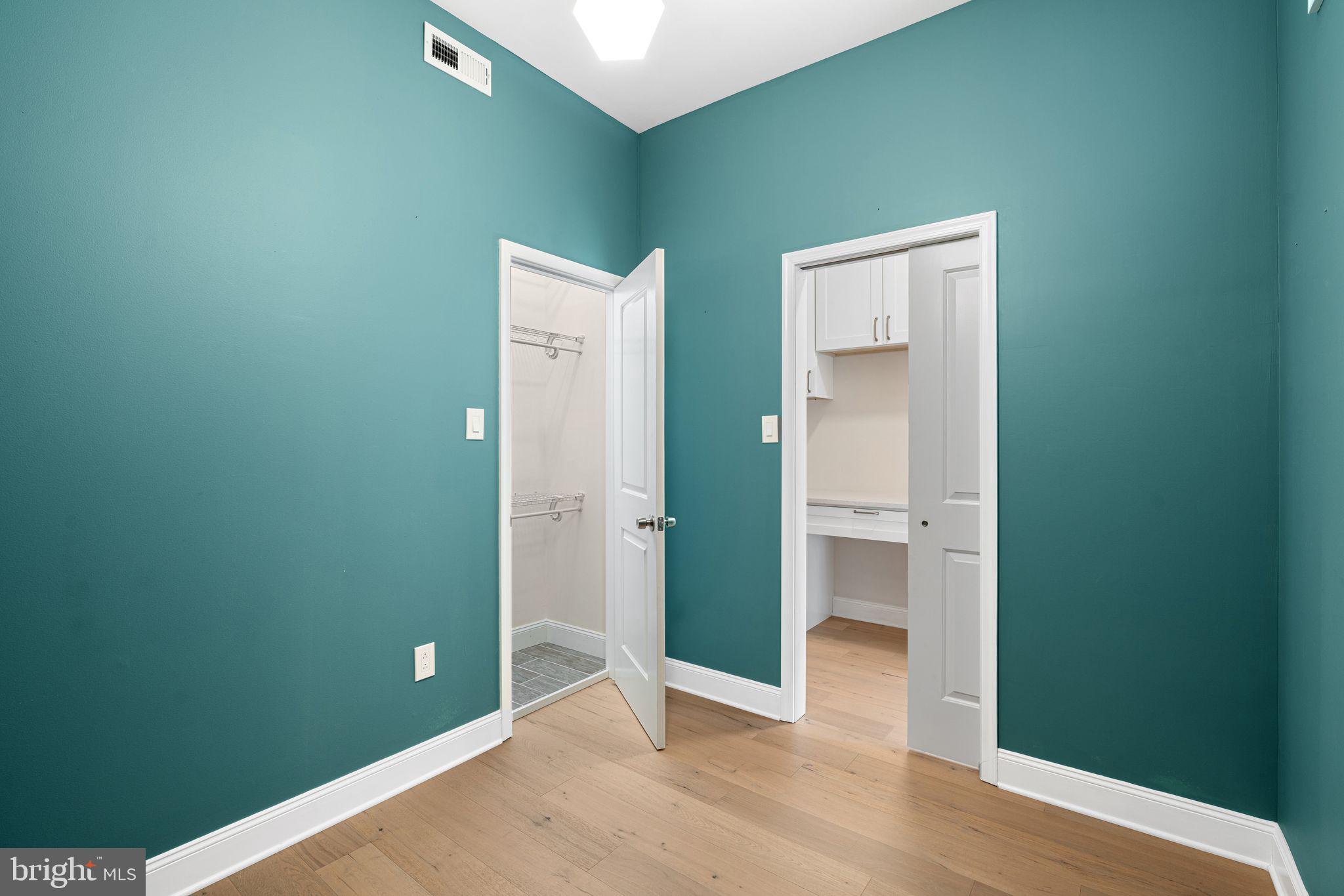 SOCIETY HILL - Residential