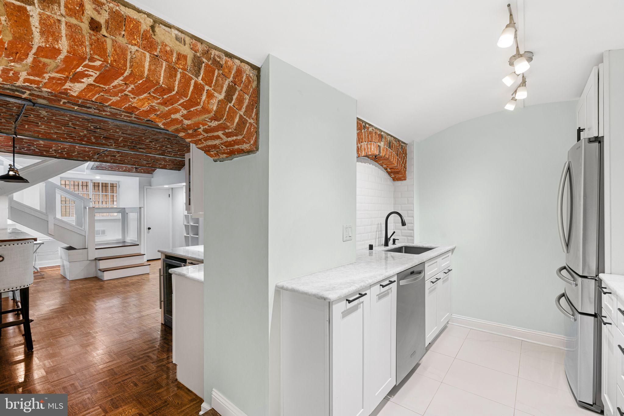 SOCIETY HILL - Residential