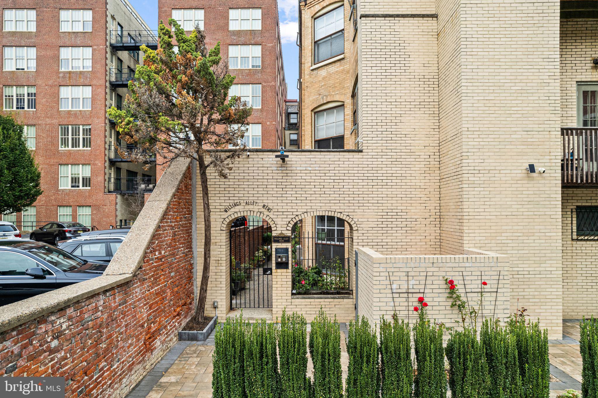 SOCIETY HILL - Residential