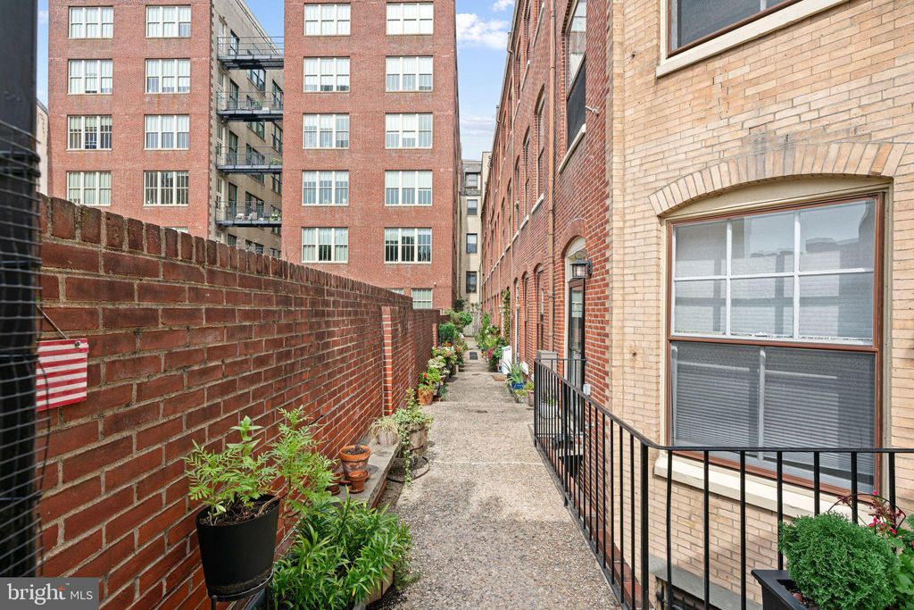 Photo of 2 Willings Alley Mews, PHILADELPHIA, PA 19106 (MLS # PAPH2541684)