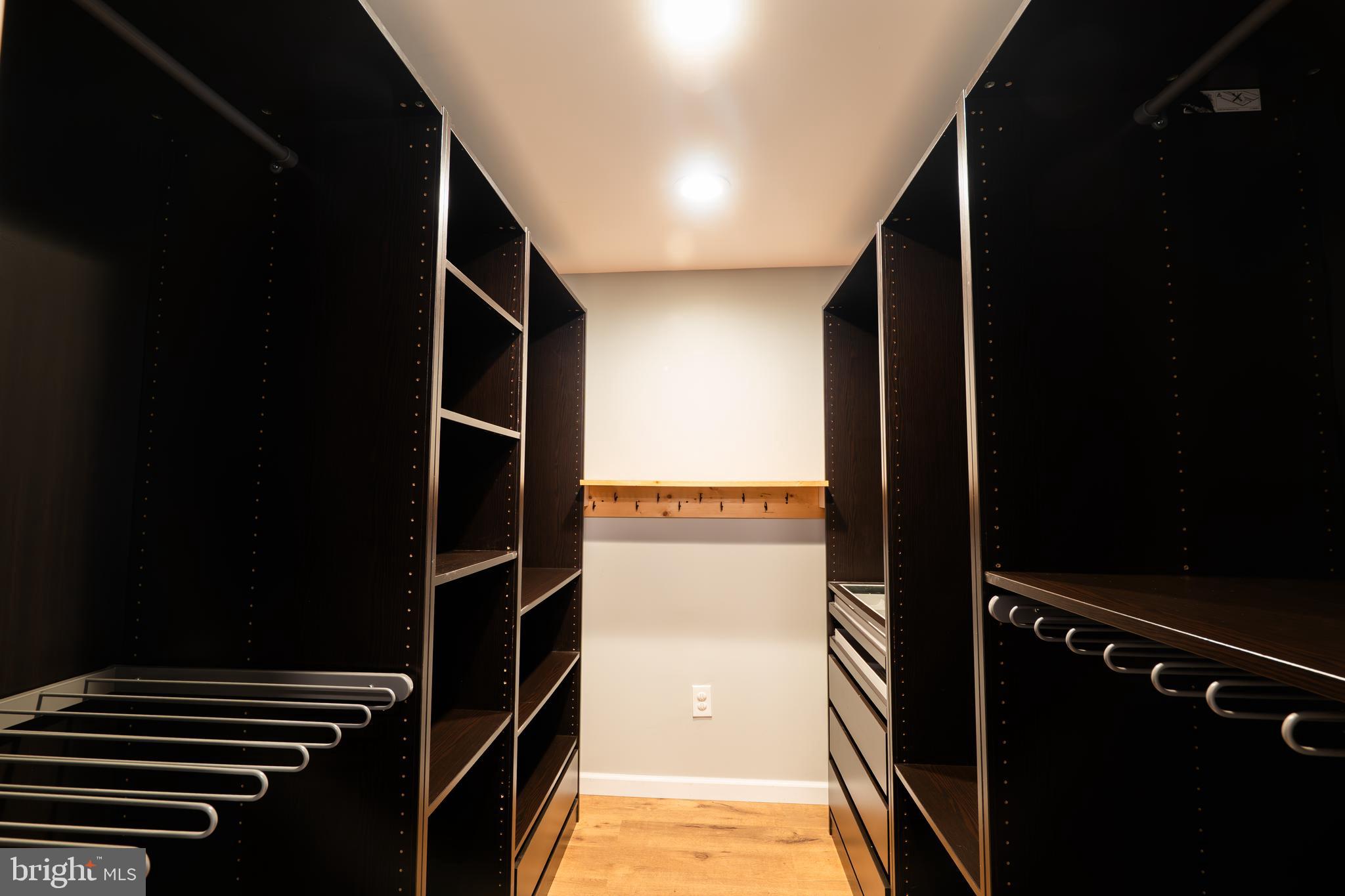 BOWLEYS QUARTERS - Residential