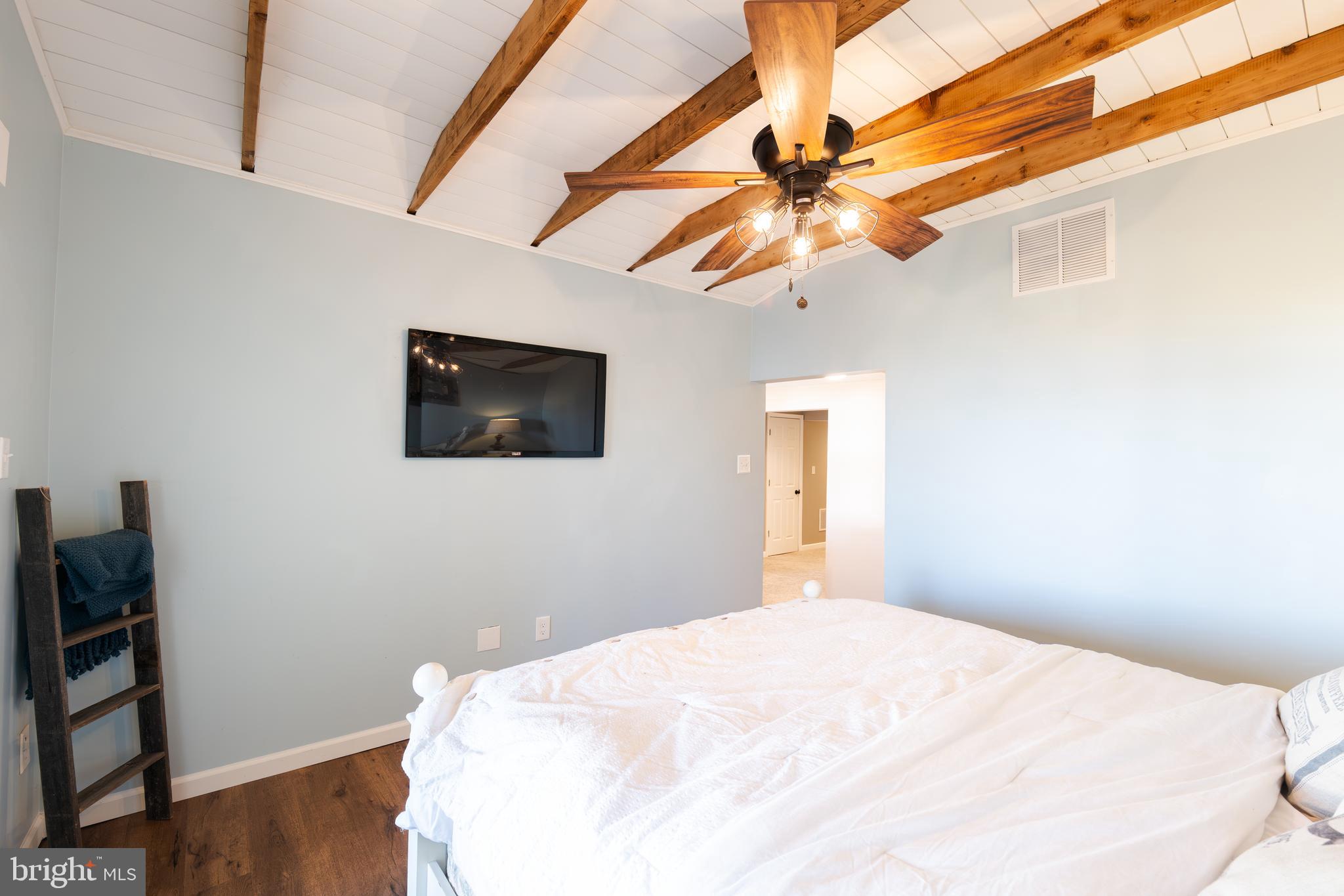 BOWLEYS QUARTERS - Residential