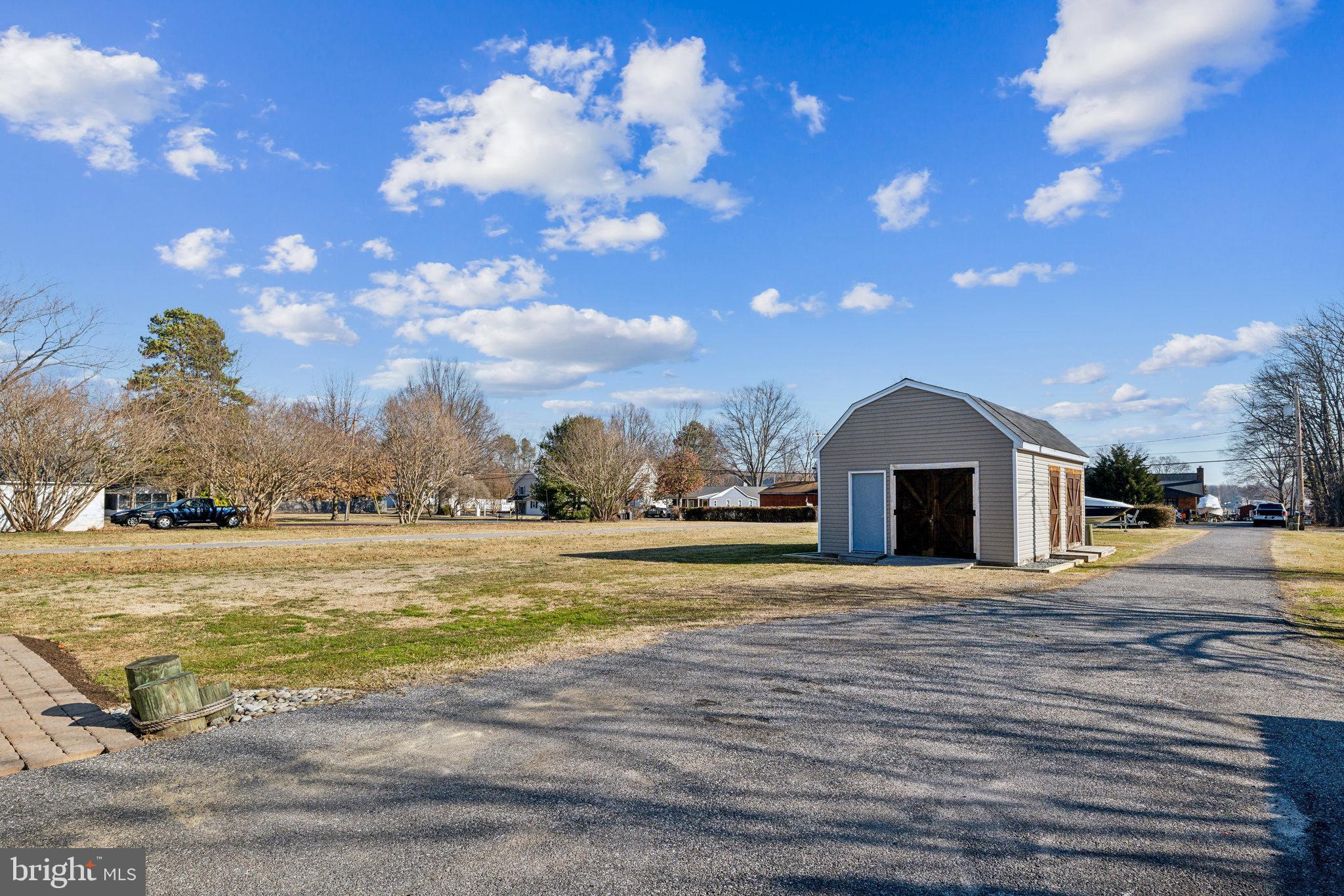BOWLEYS QUARTERS - Residential