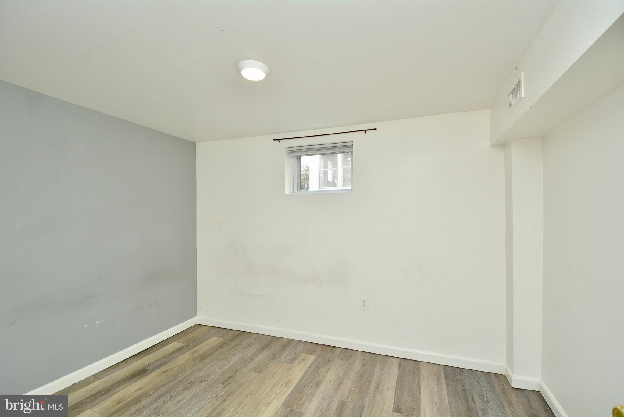 FOREST HEIGHTS - Residential Lease