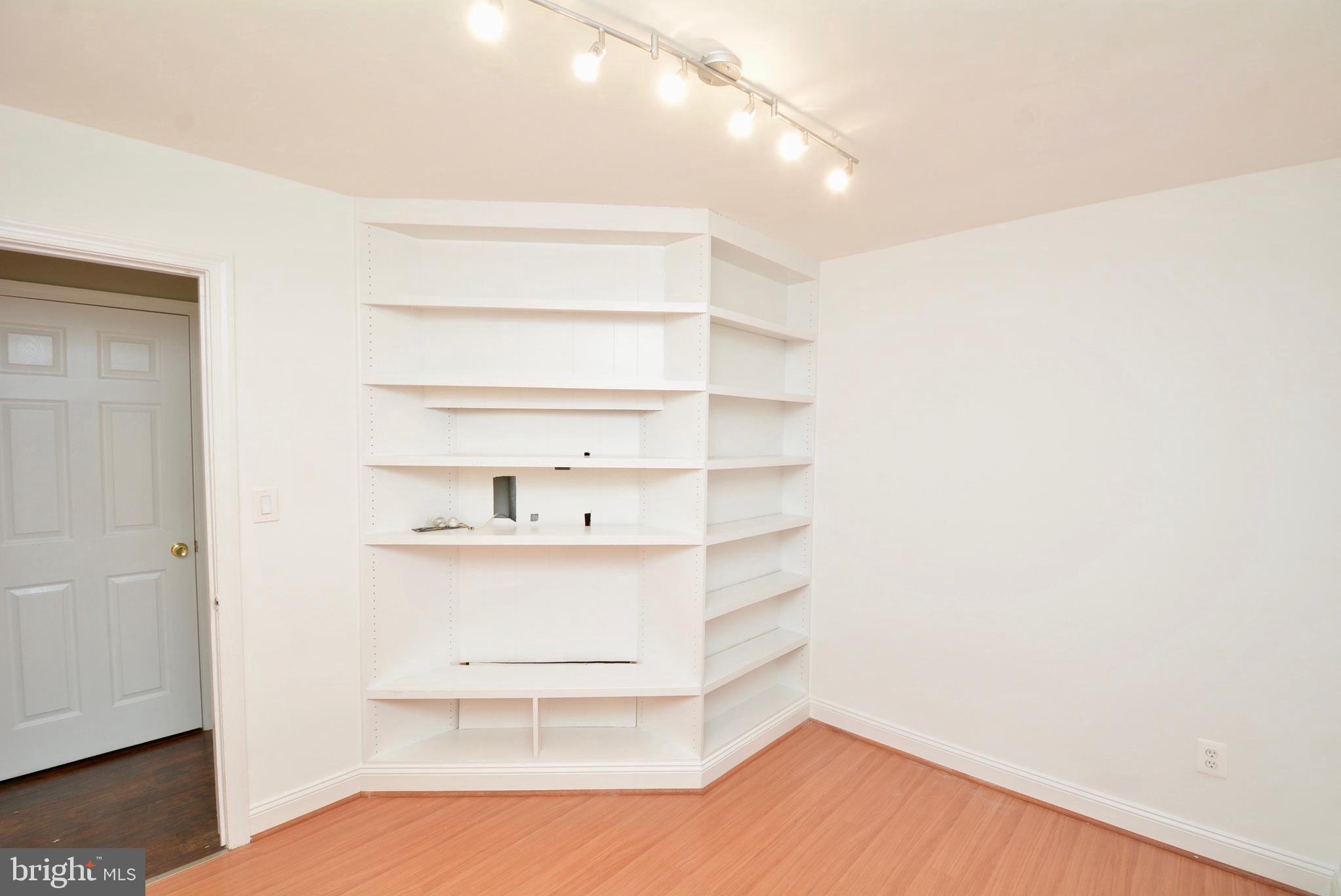 FOREST HEIGHTS - Residential Lease