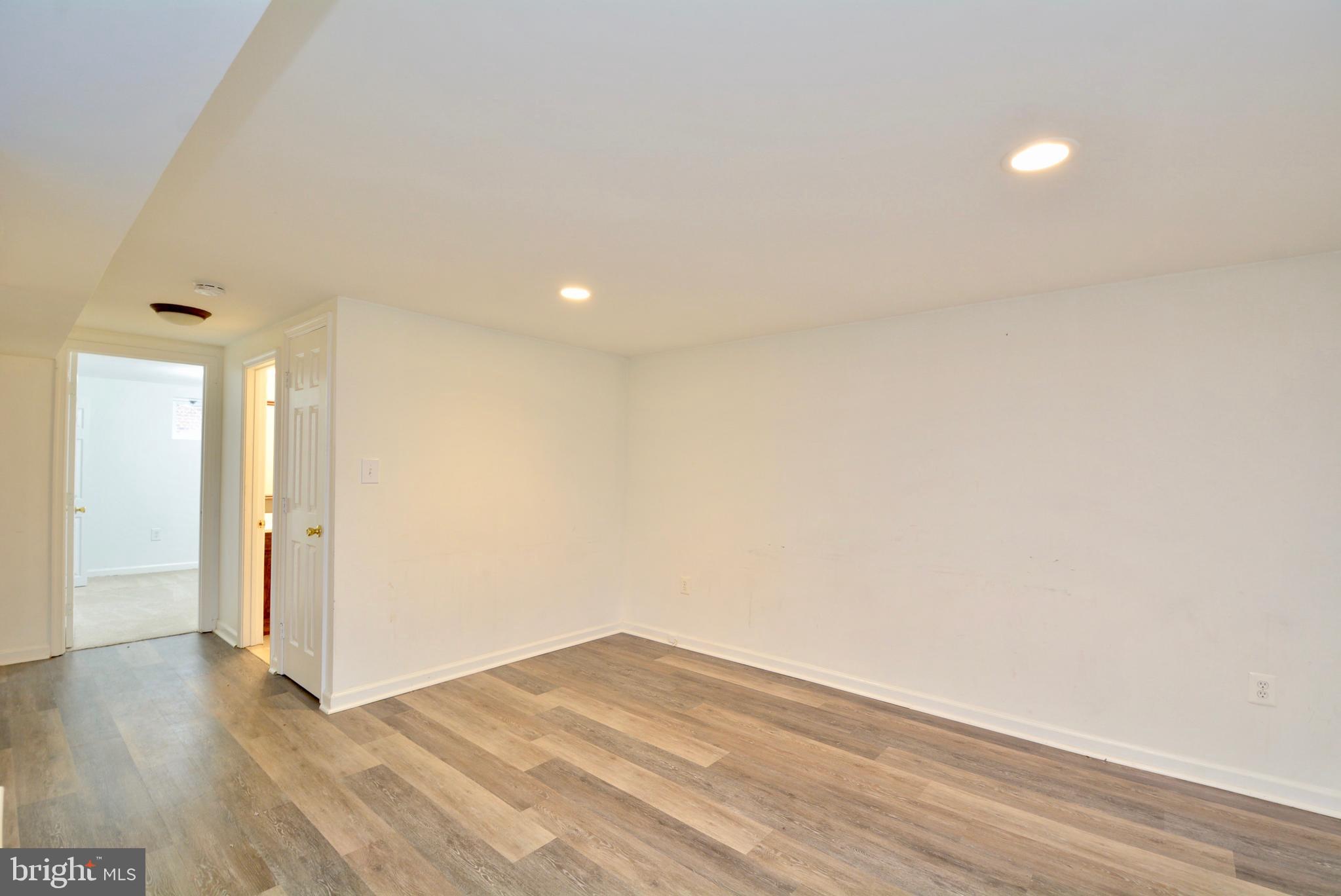 FOREST HEIGHTS - Residential Lease