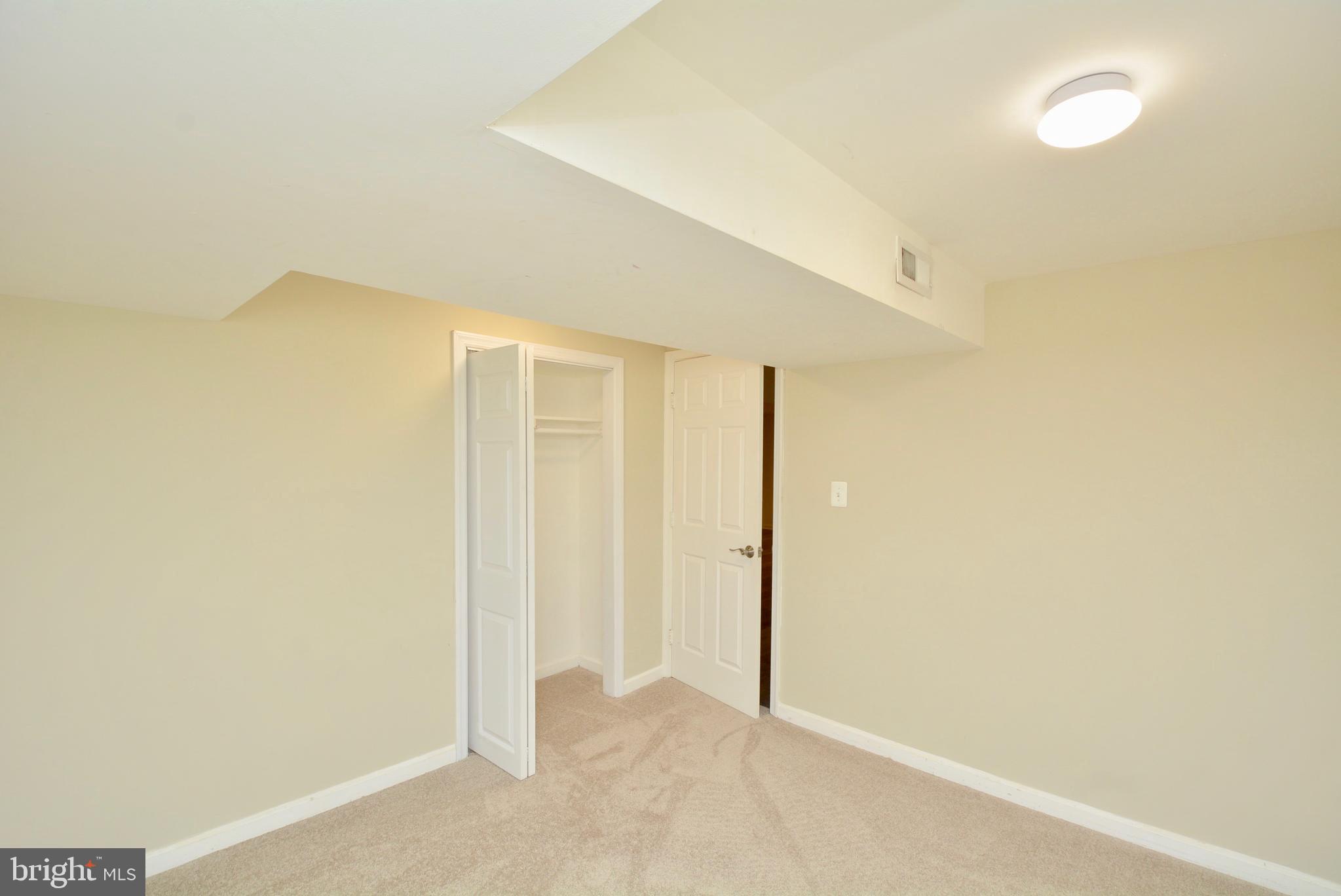 FOREST HEIGHTS - Residential Lease