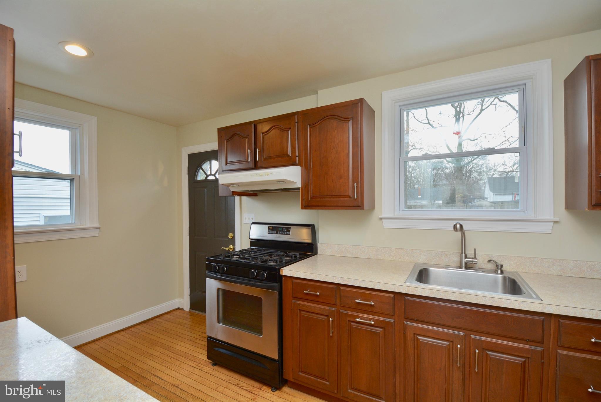 FOREST HEIGHTS - Residential Lease