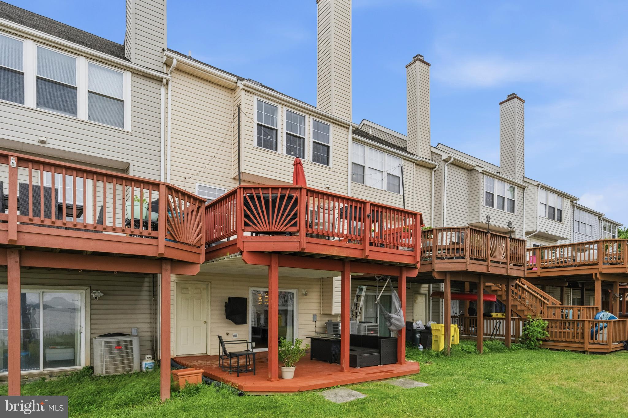 STONEY BEACH - Residential
