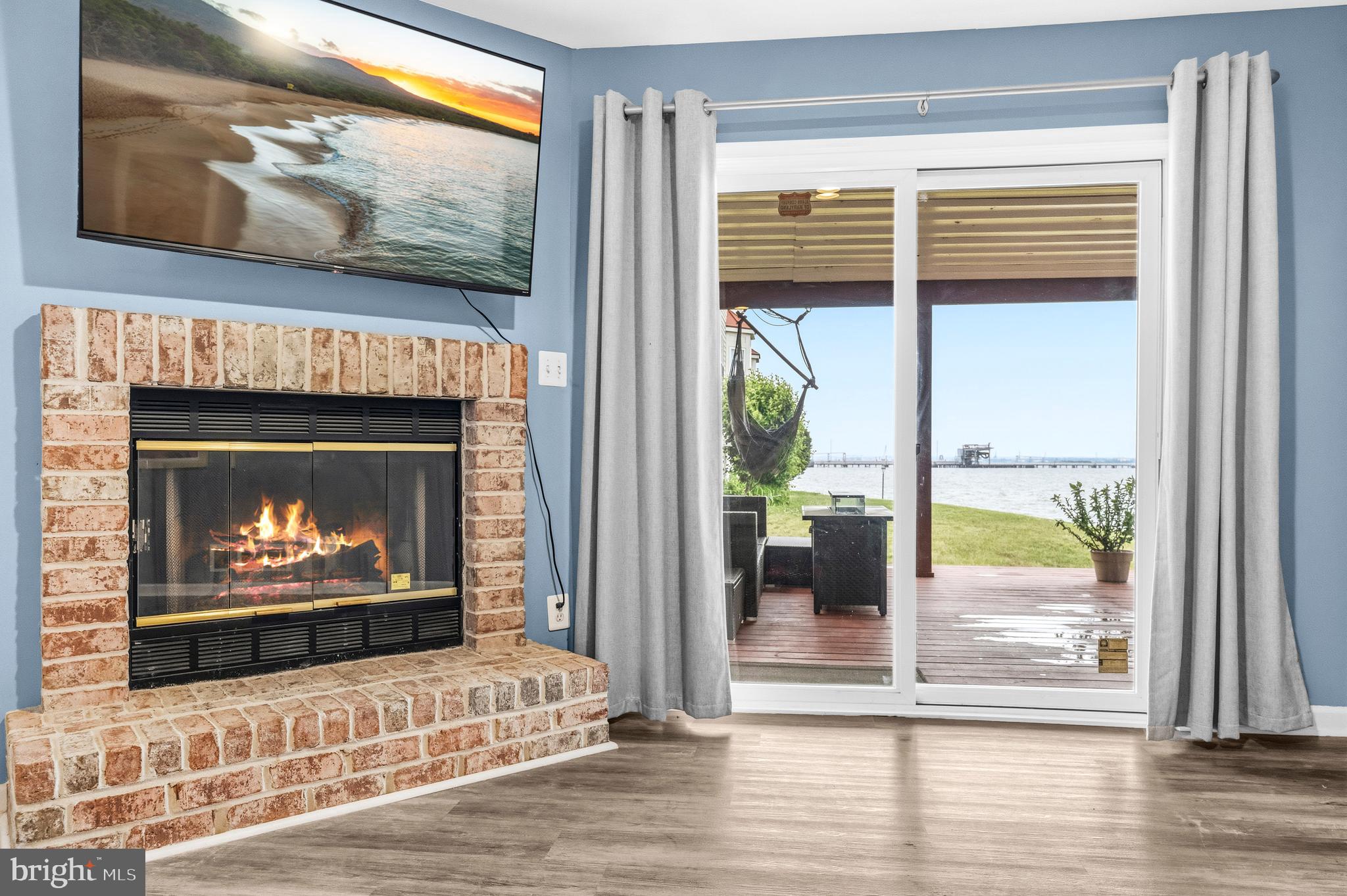 STONEY BEACH - Residential