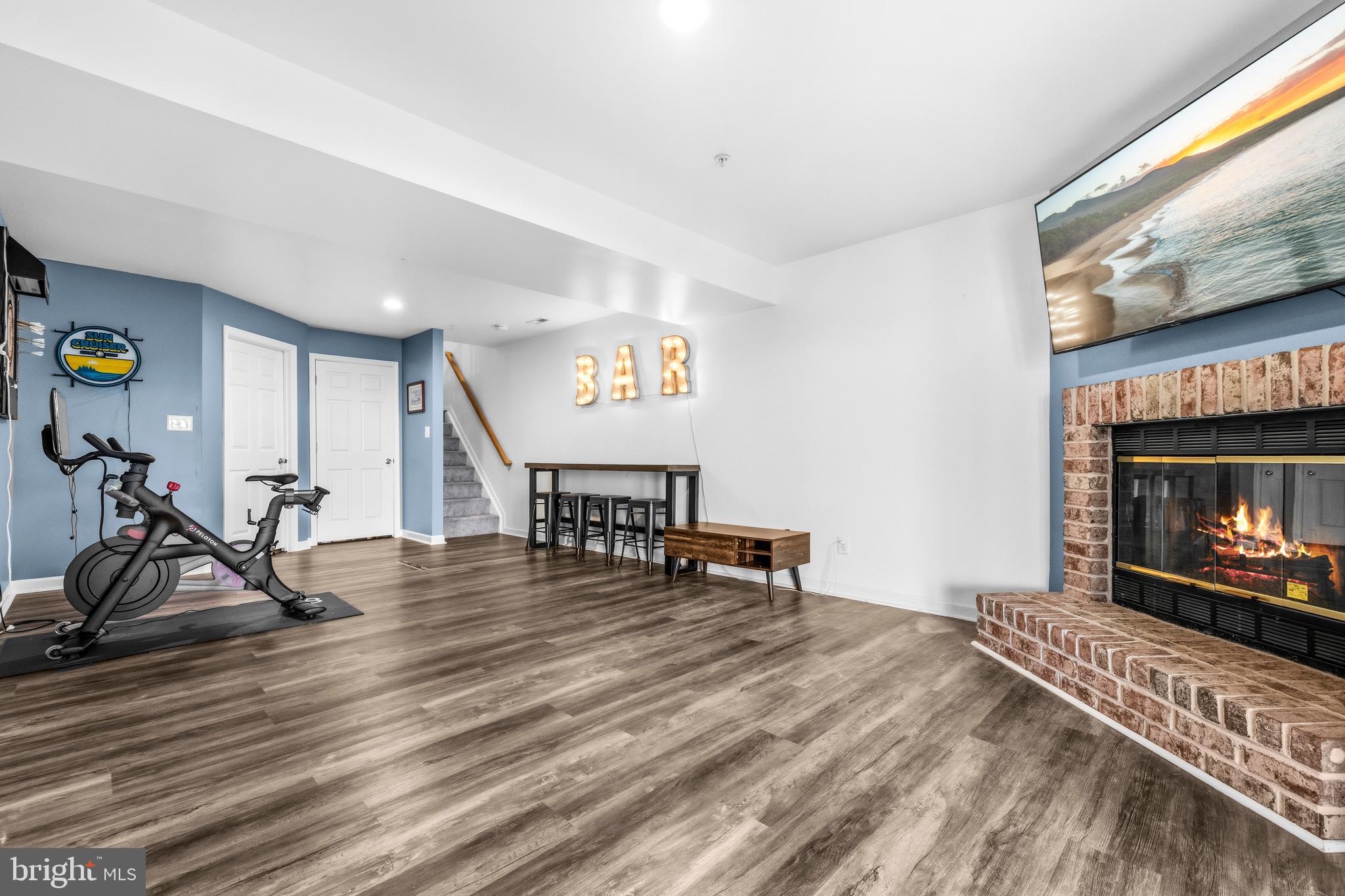 STONEY BEACH - Residential