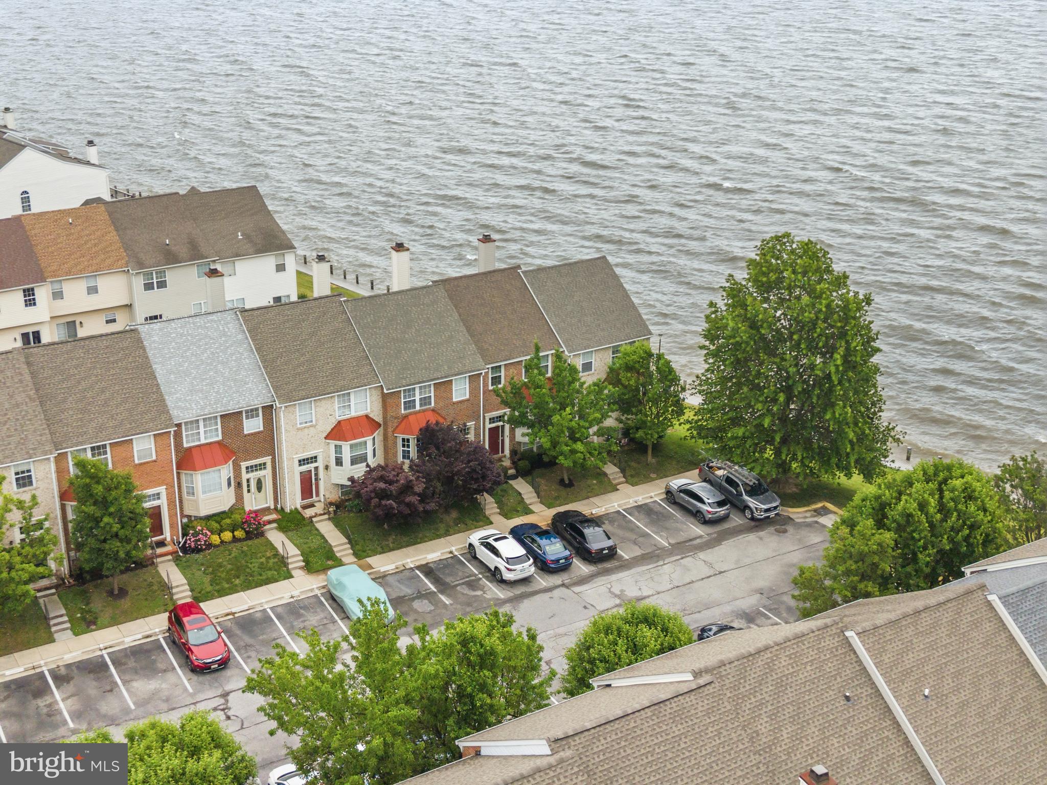 STONEY BEACH - Residential