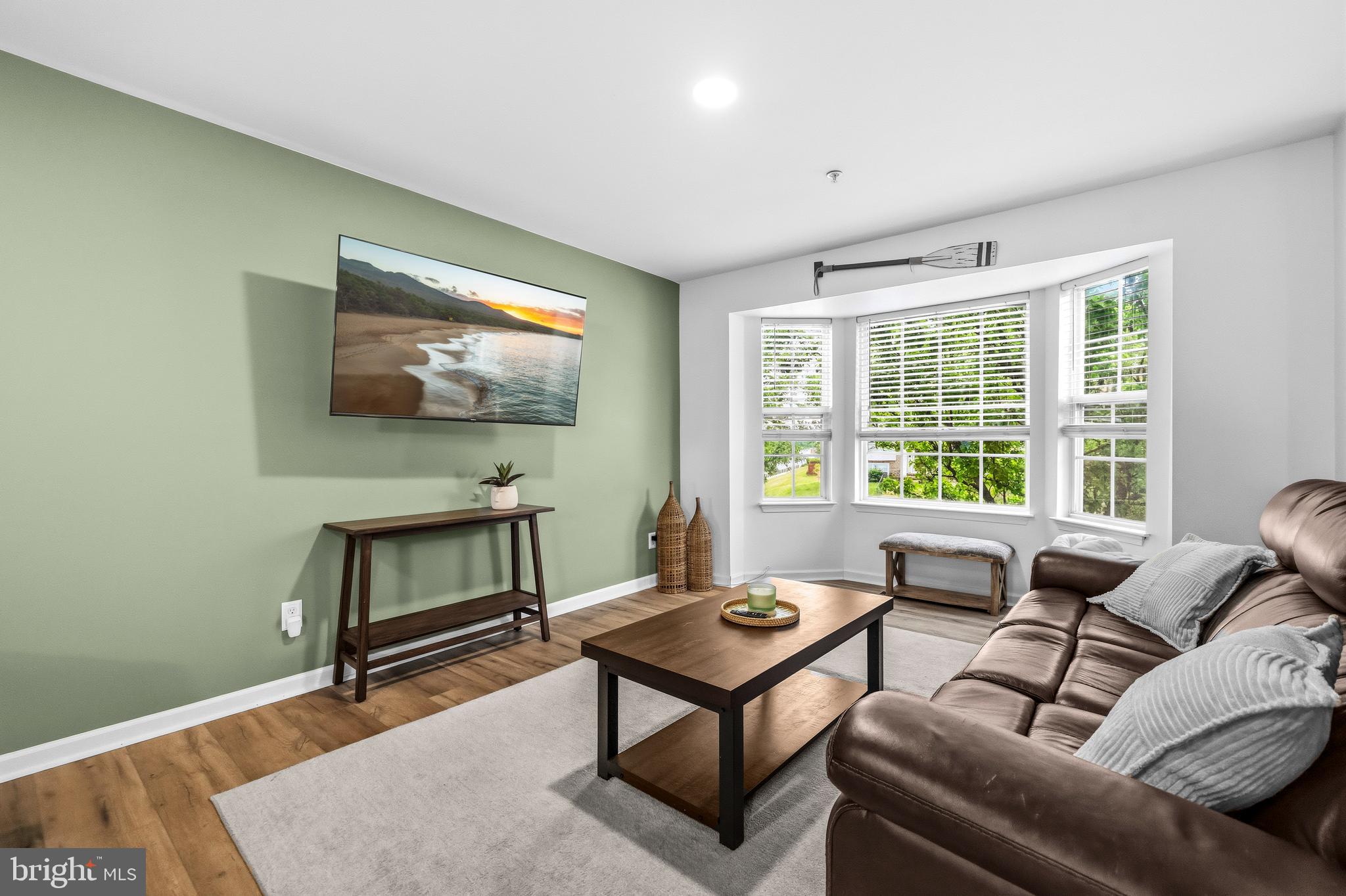 STONEY BEACH - Residential