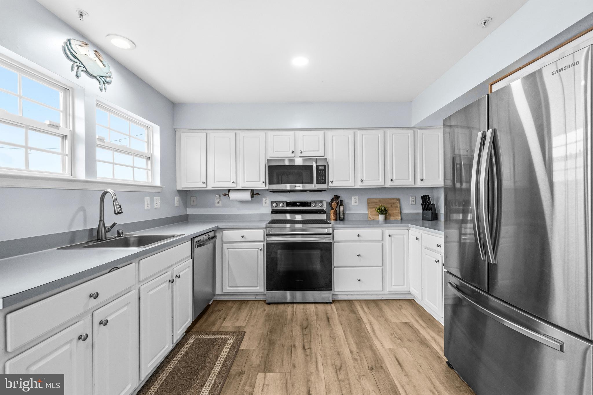 STONEY BEACH - Residential