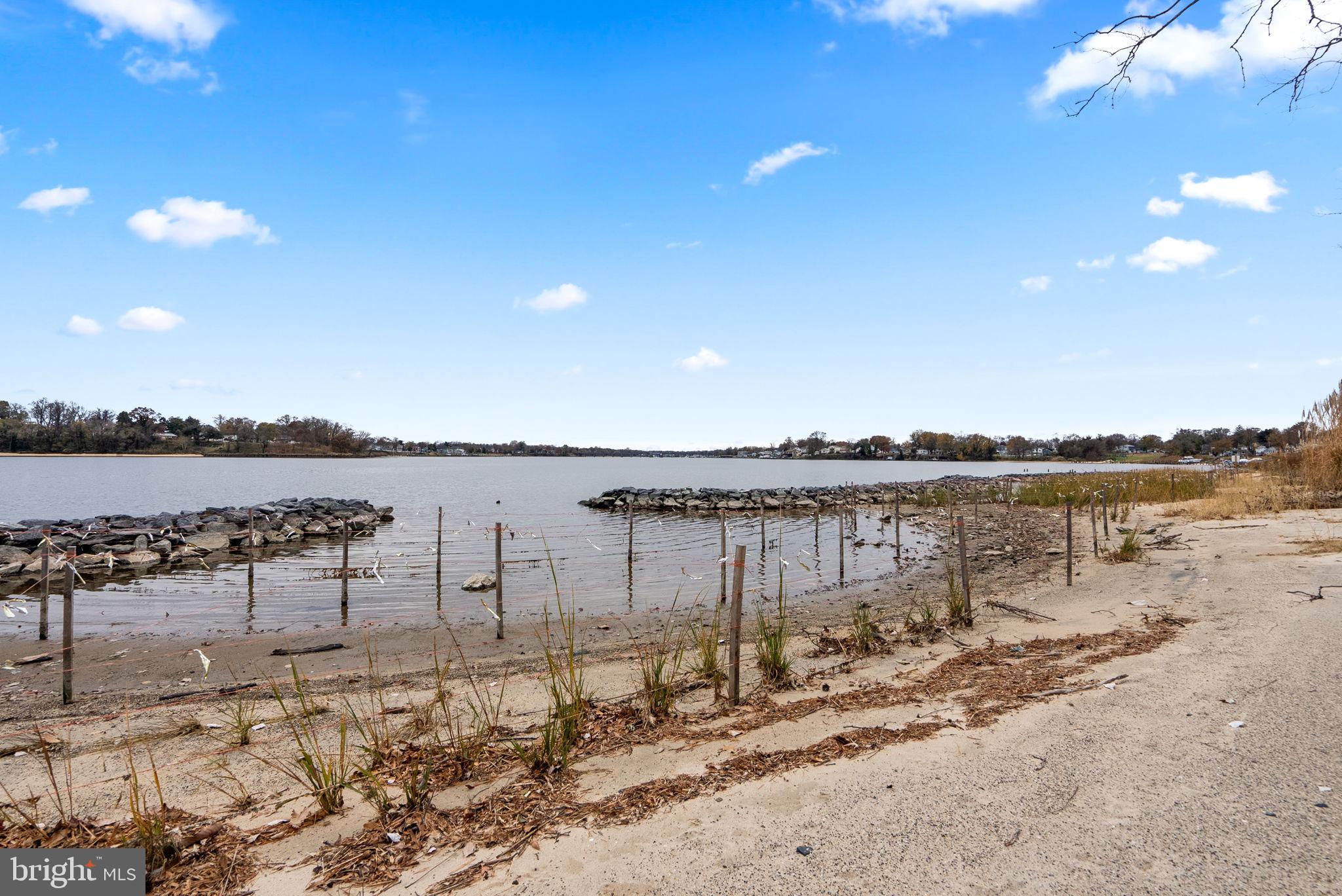 STONEY BEACH - Residential