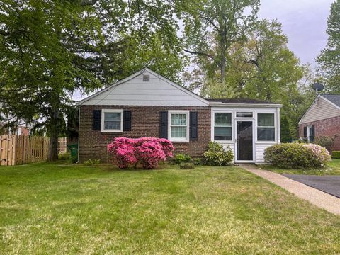 Homes For Sale - 502 Sharpley Lane<br/> WILMINGTON, DE 19803
