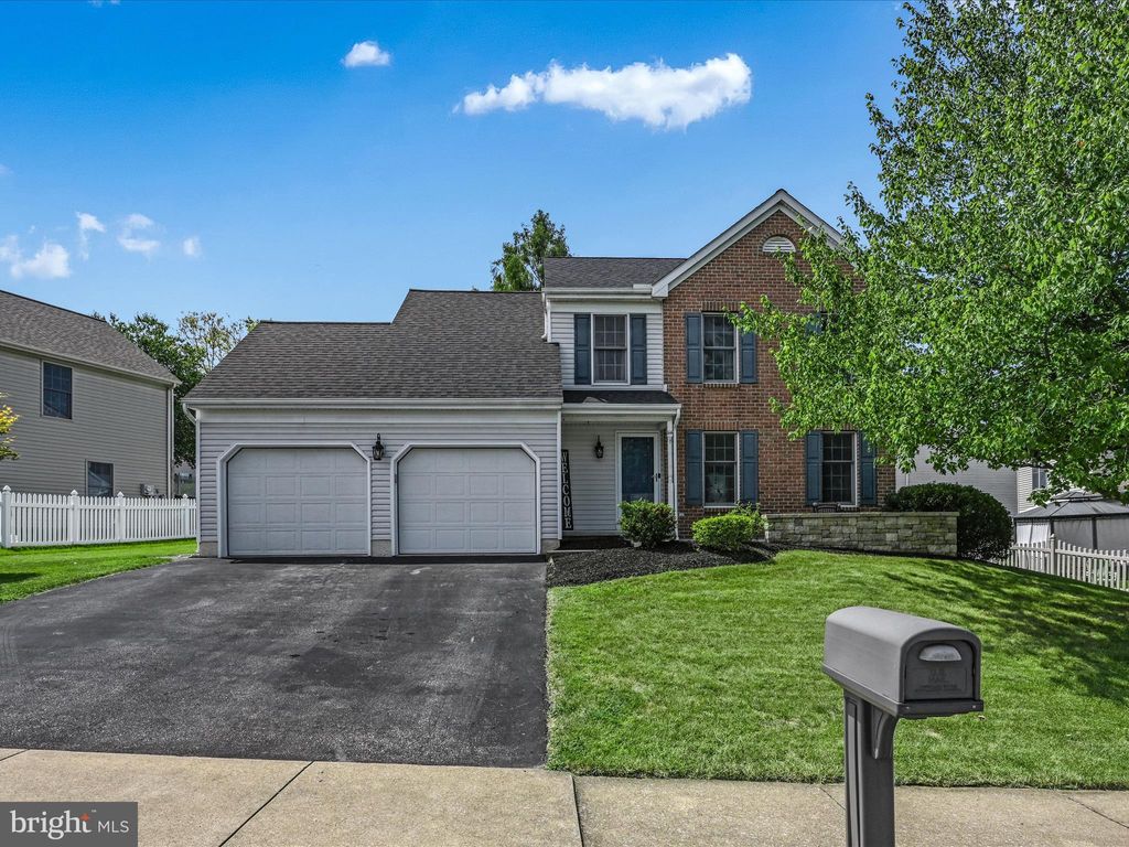 Photo of 114 Misty Lane, EPHRATA, PA 17522 (MLS # PALA2056050)