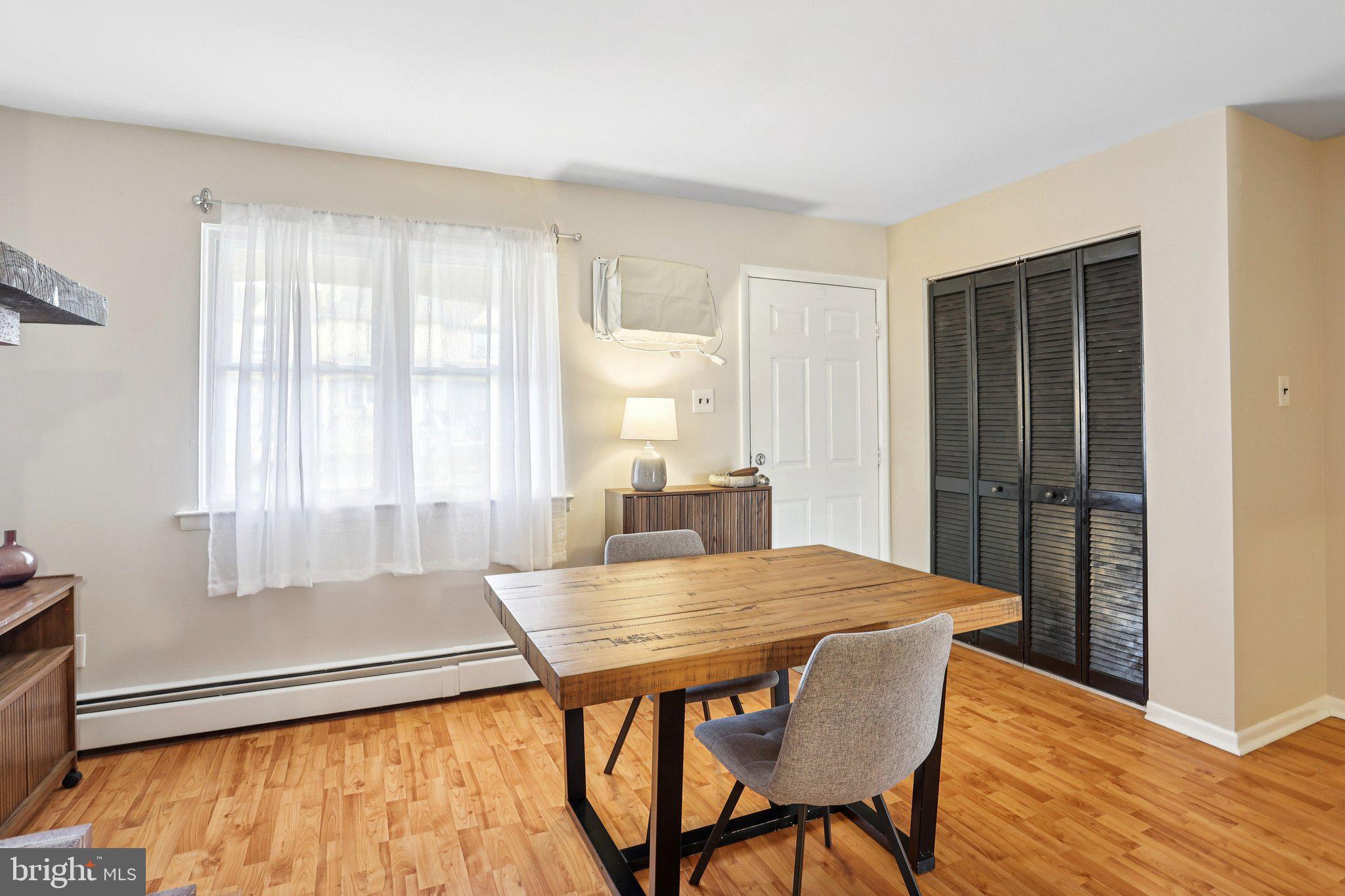 2402 WALNUT RIDGE ESTATE