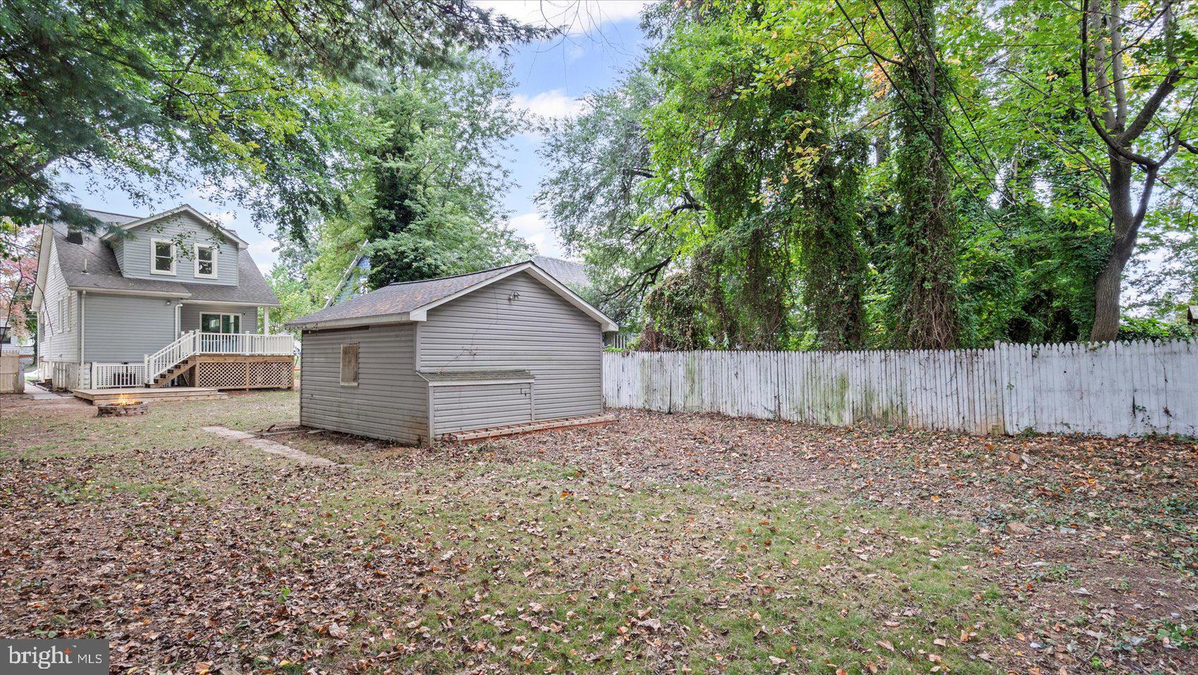 HOWARD PARK - Residential