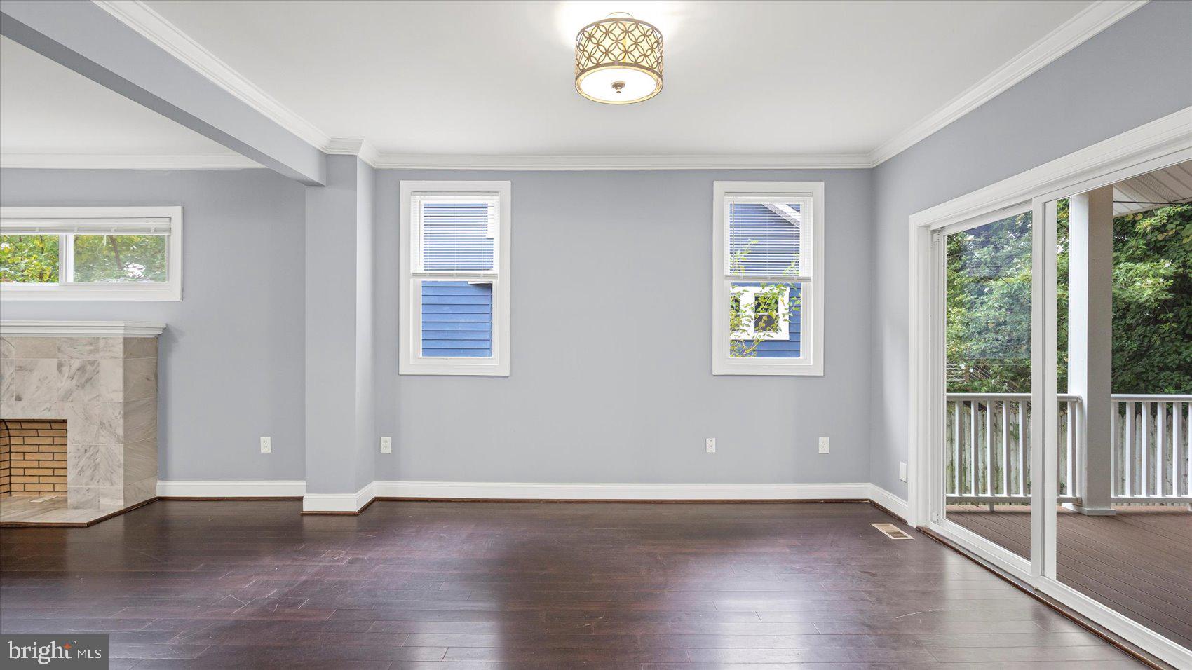 HOWARD PARK - Residential