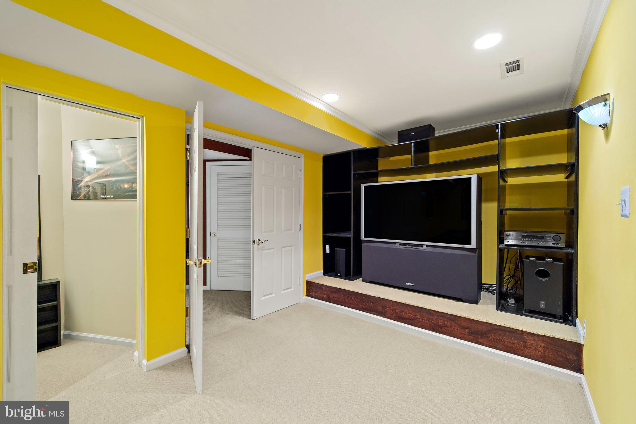 LOCHEWOOD - Residential