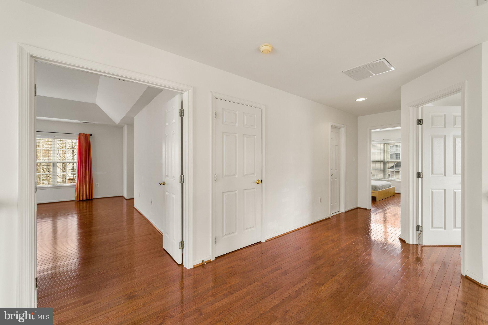 LOCHEWOOD - Residential