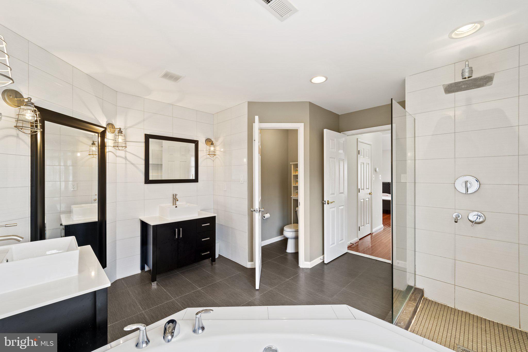 LOCHEWOOD - Residential