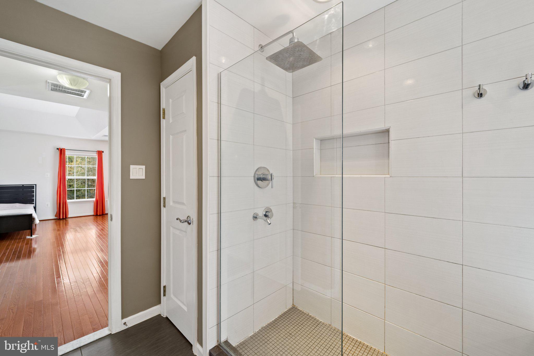 LOCHEWOOD - Residential