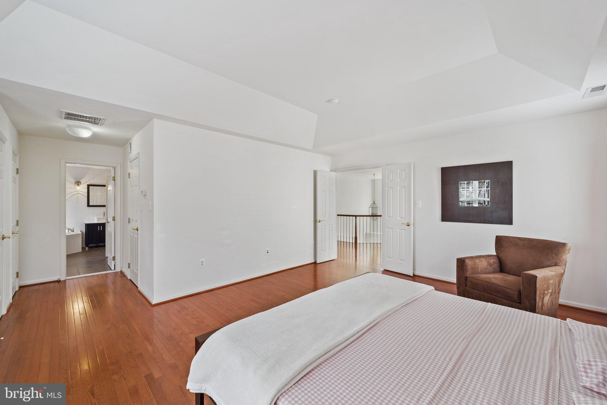 LOCHEWOOD - Residential