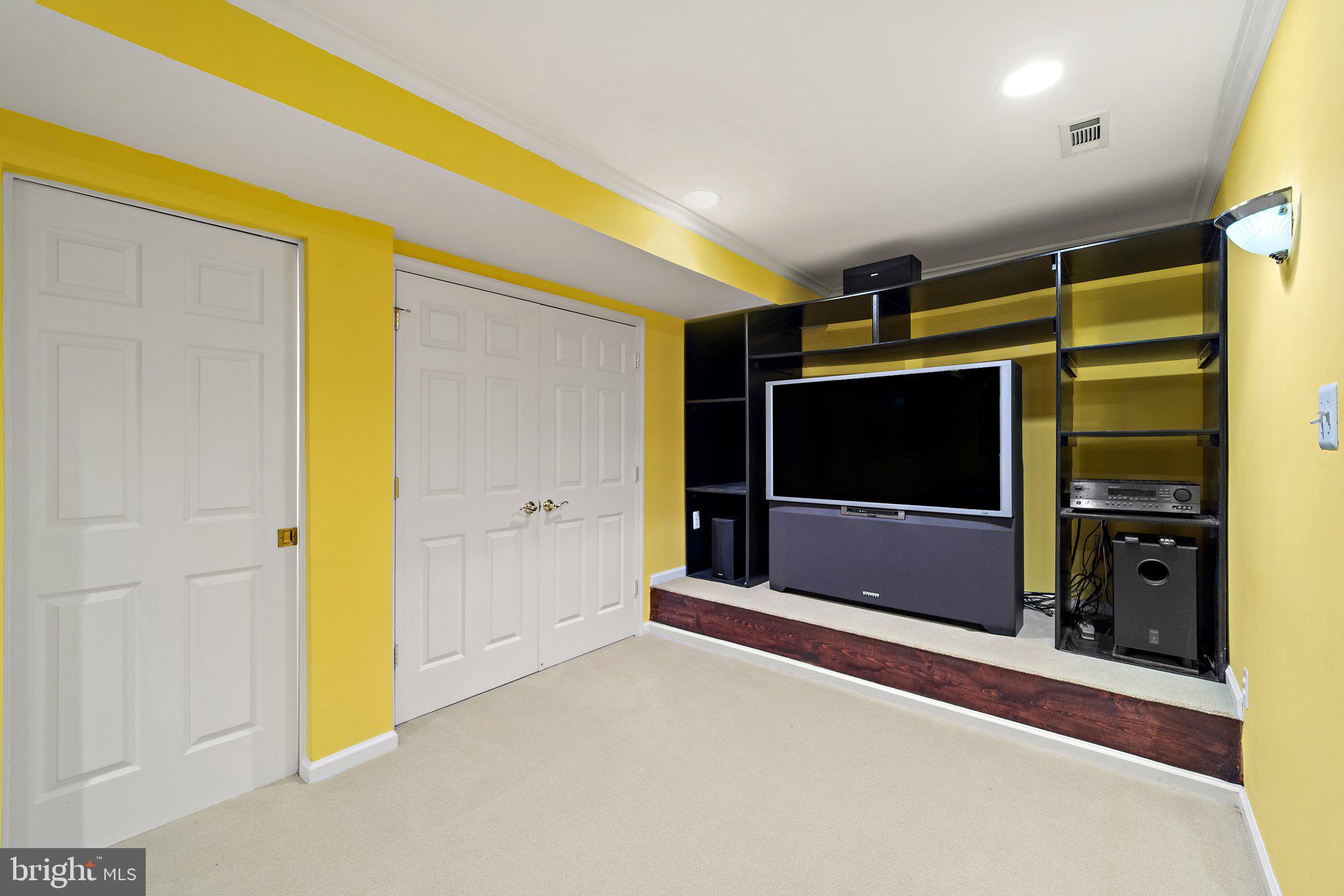 LOCHEWOOD - Residential