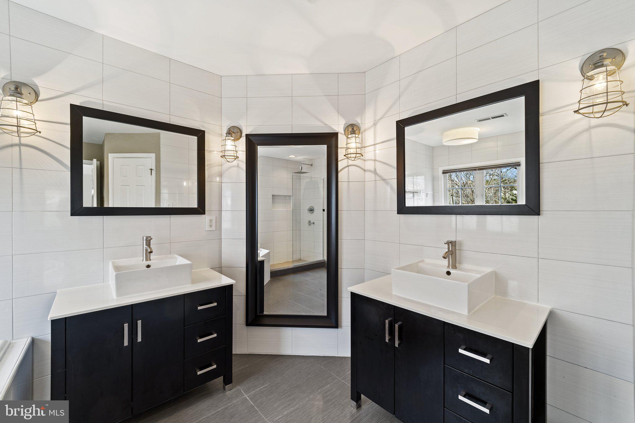 LOCHEWOOD - Residential