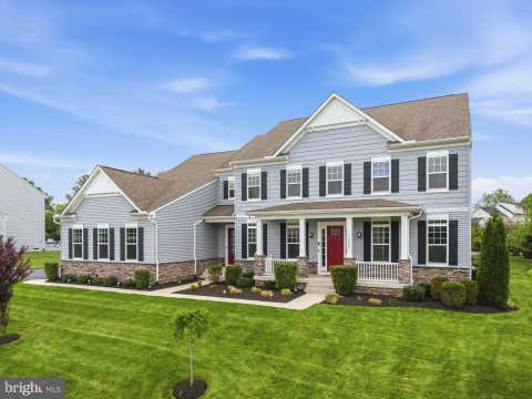 Homes For Sale - 11865 Boscobel Court<br/> HERNDON, VA 20170
