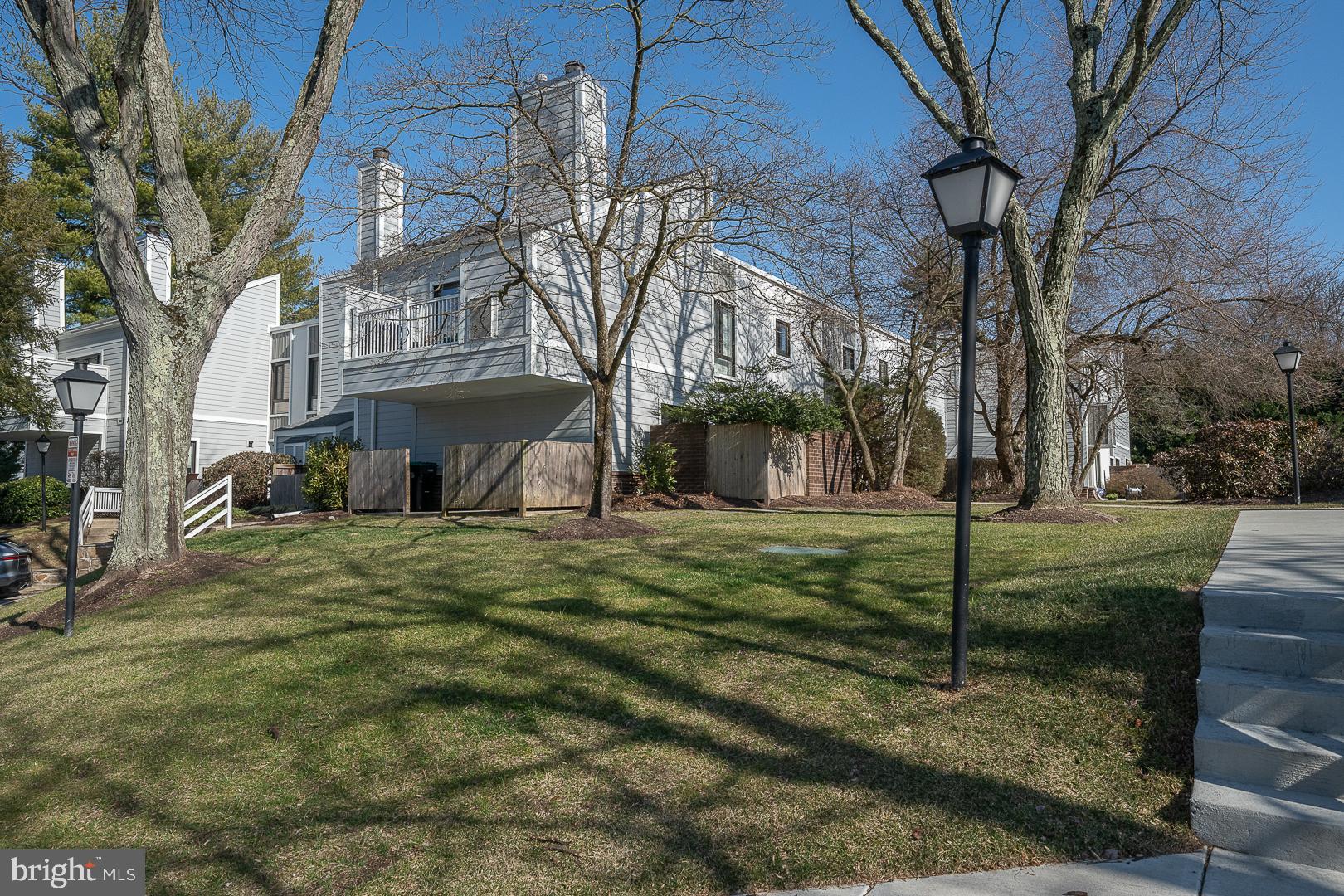 OAK HILL ESTATES - Residential Lease