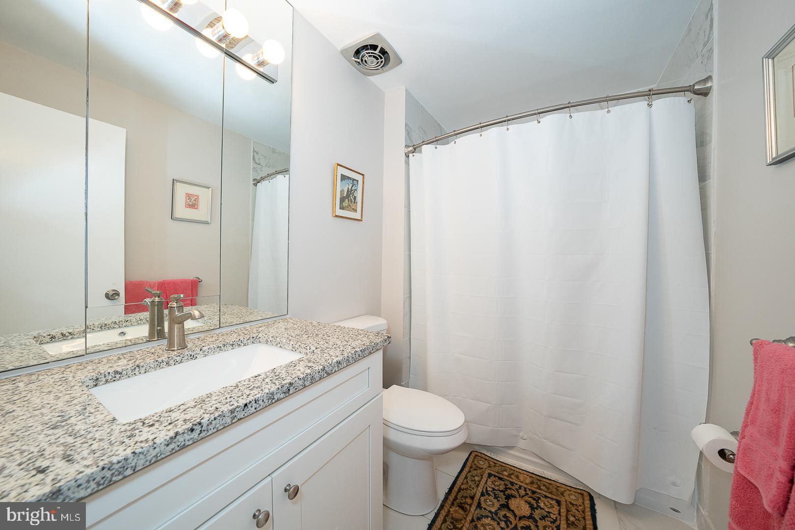 OAK HILL ESTATES - Residential Lease