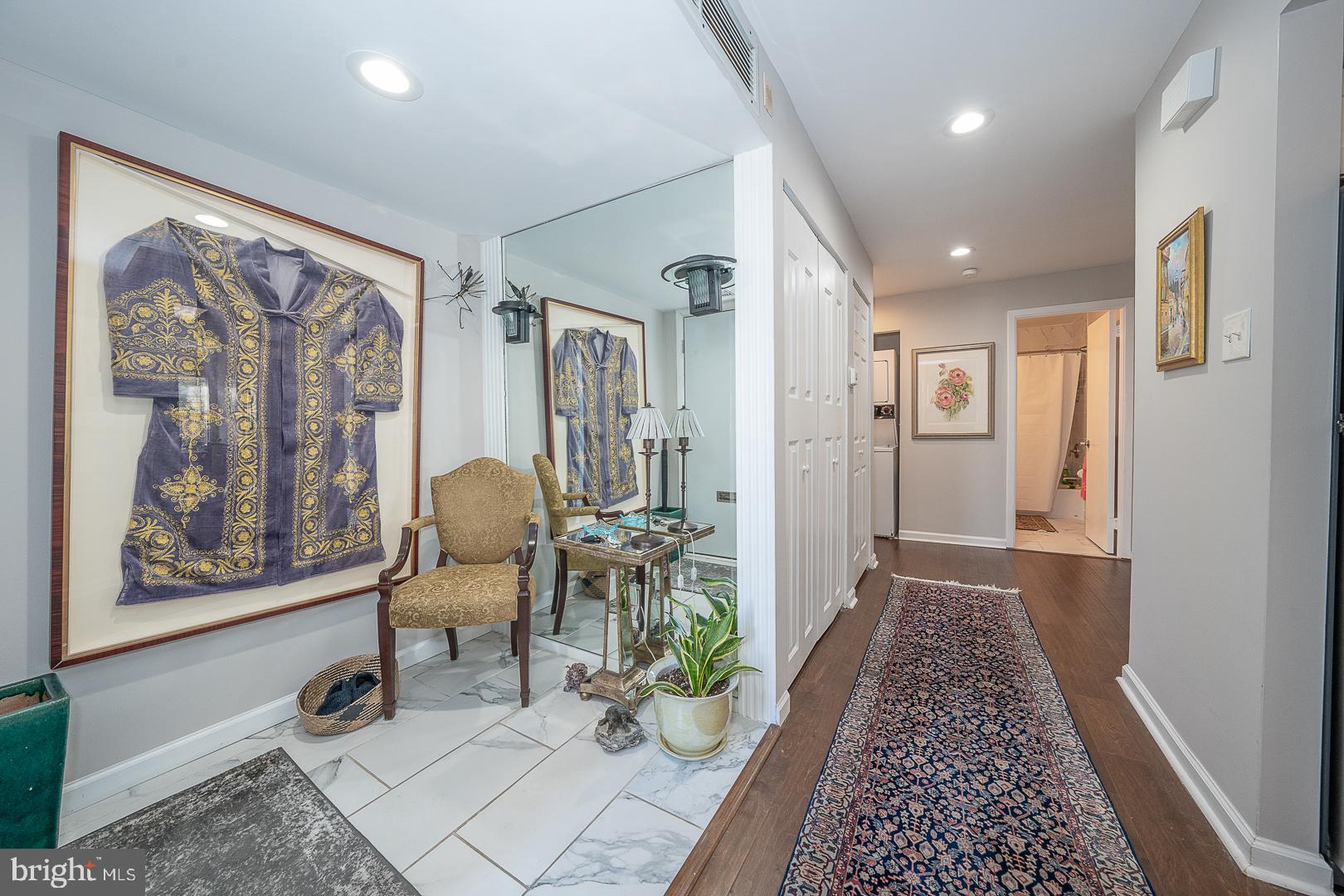 OAK HILL ESTATES - Residential Lease