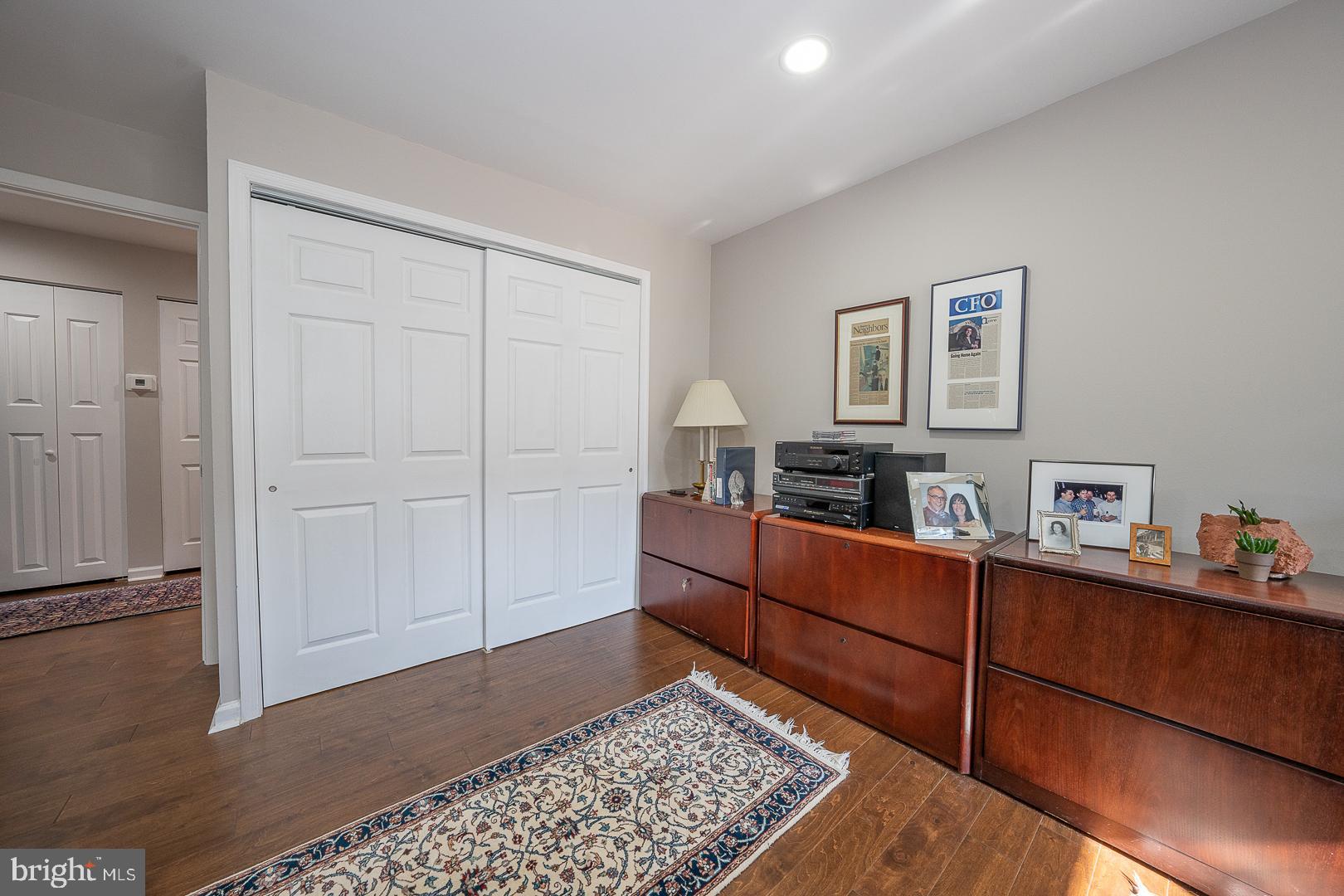 OAK HILL ESTATES - Residential Lease