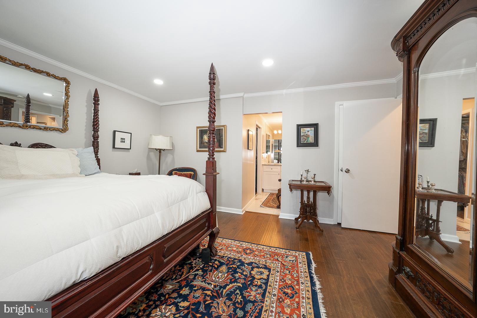 OAK HILL ESTATES - Residential Lease