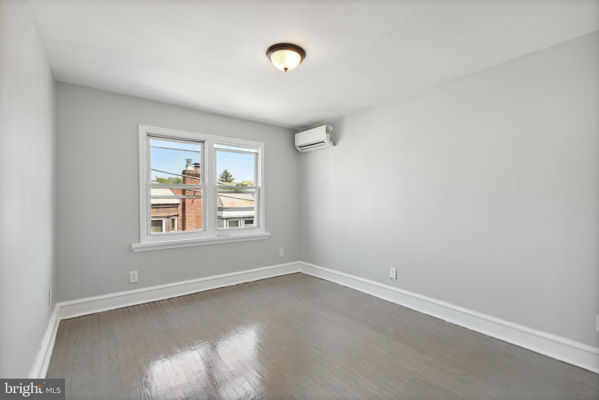 WEST OAK LANE - Residential