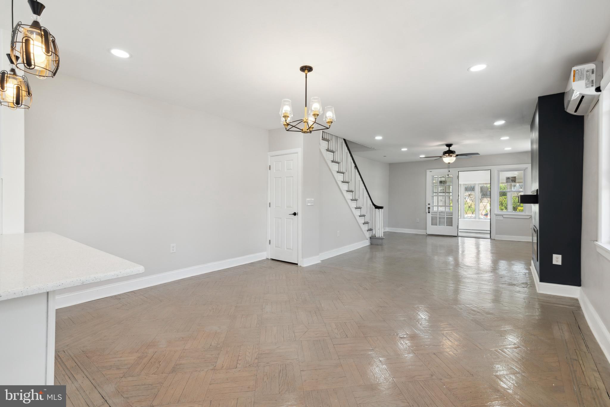 WEST OAK LANE - Residential