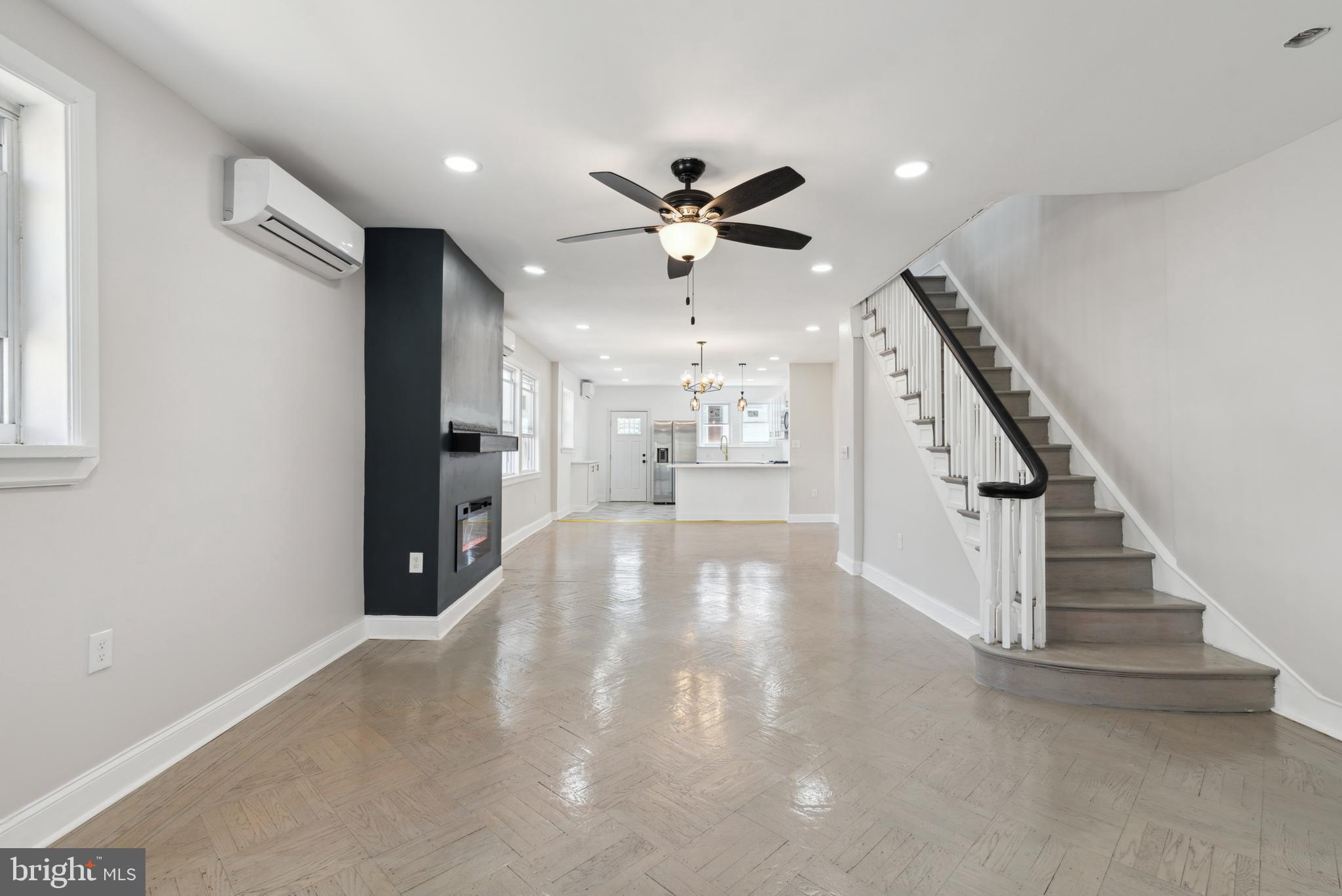 WEST OAK LANE - Residential